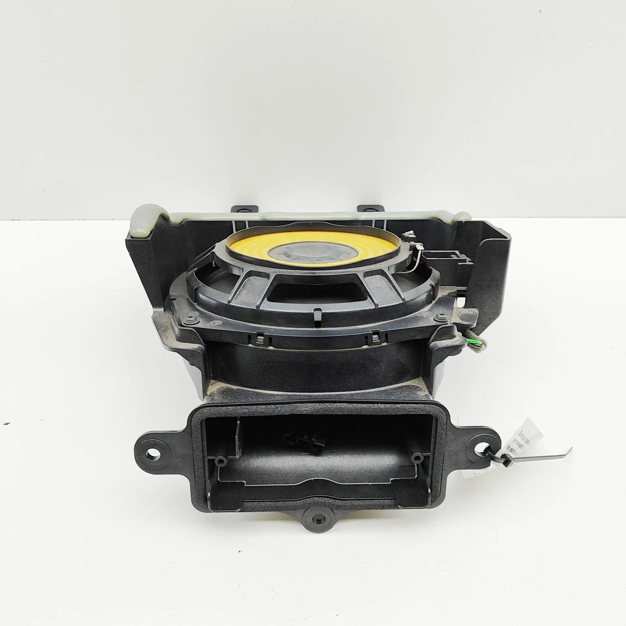 BMW iX (I20) Subwoofer Subwoofer — BMW IX (I20) (2021-...) — 9442217

...