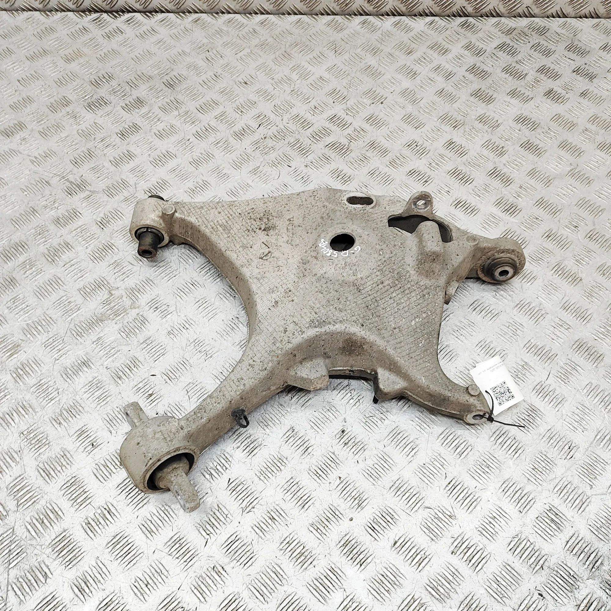 Volvo V60 Rear Right Lower Control Arm Rear Right Lower Control Arm — VOLVO V60 (II 22...