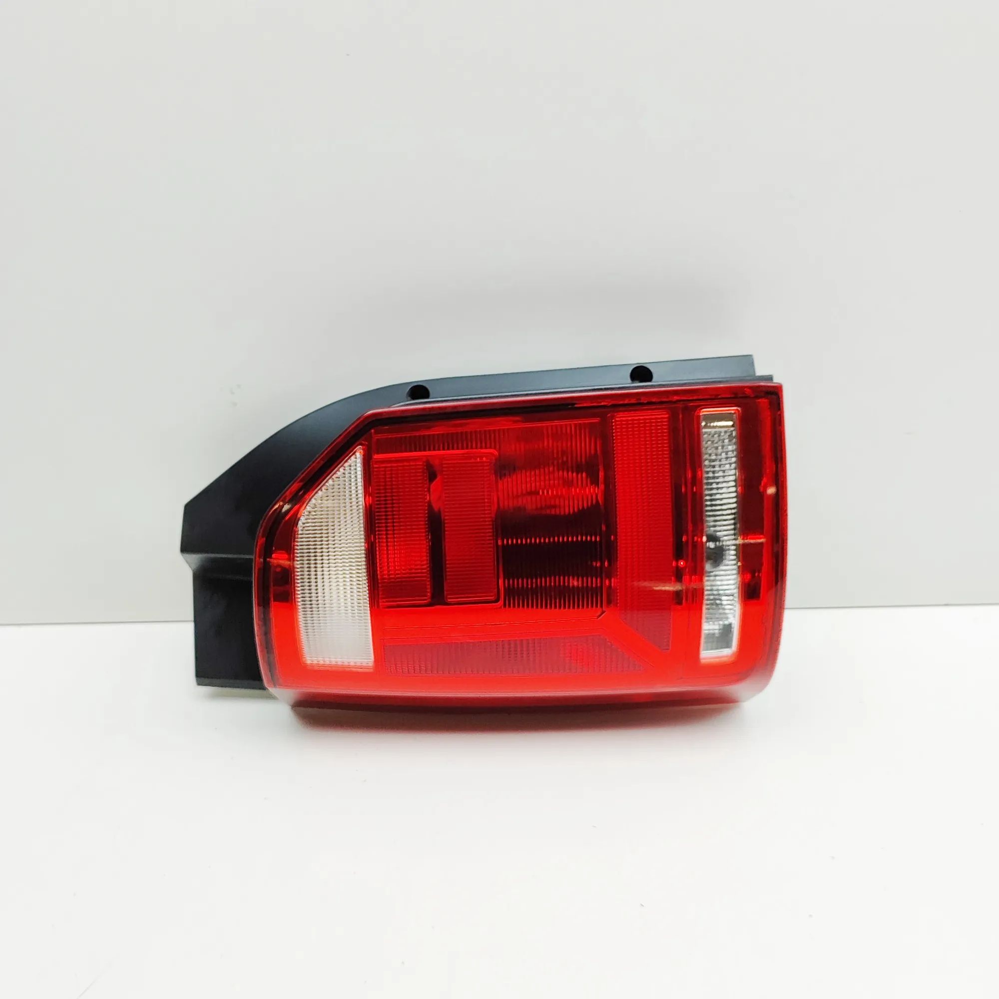 Volkswagen Transporter (T6, Caravelle, Multivan) Rear Left Tail Light Rear Left Tail Light — VW TRANSPORTER (VI T6 Va...
