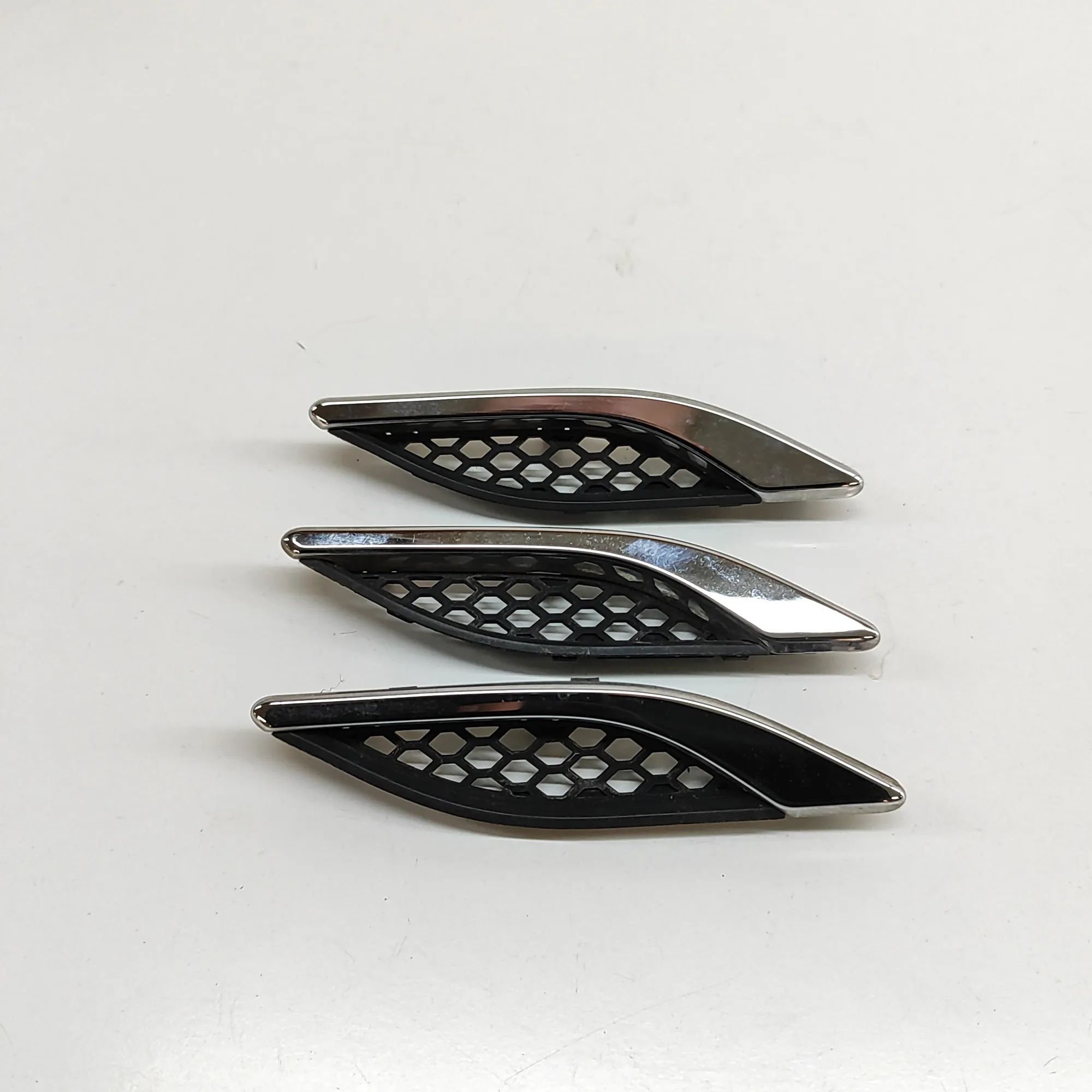 Maserati Ghibli Fender moulding — front left Fender moulding — front left — MASERATI GHIBLI ...