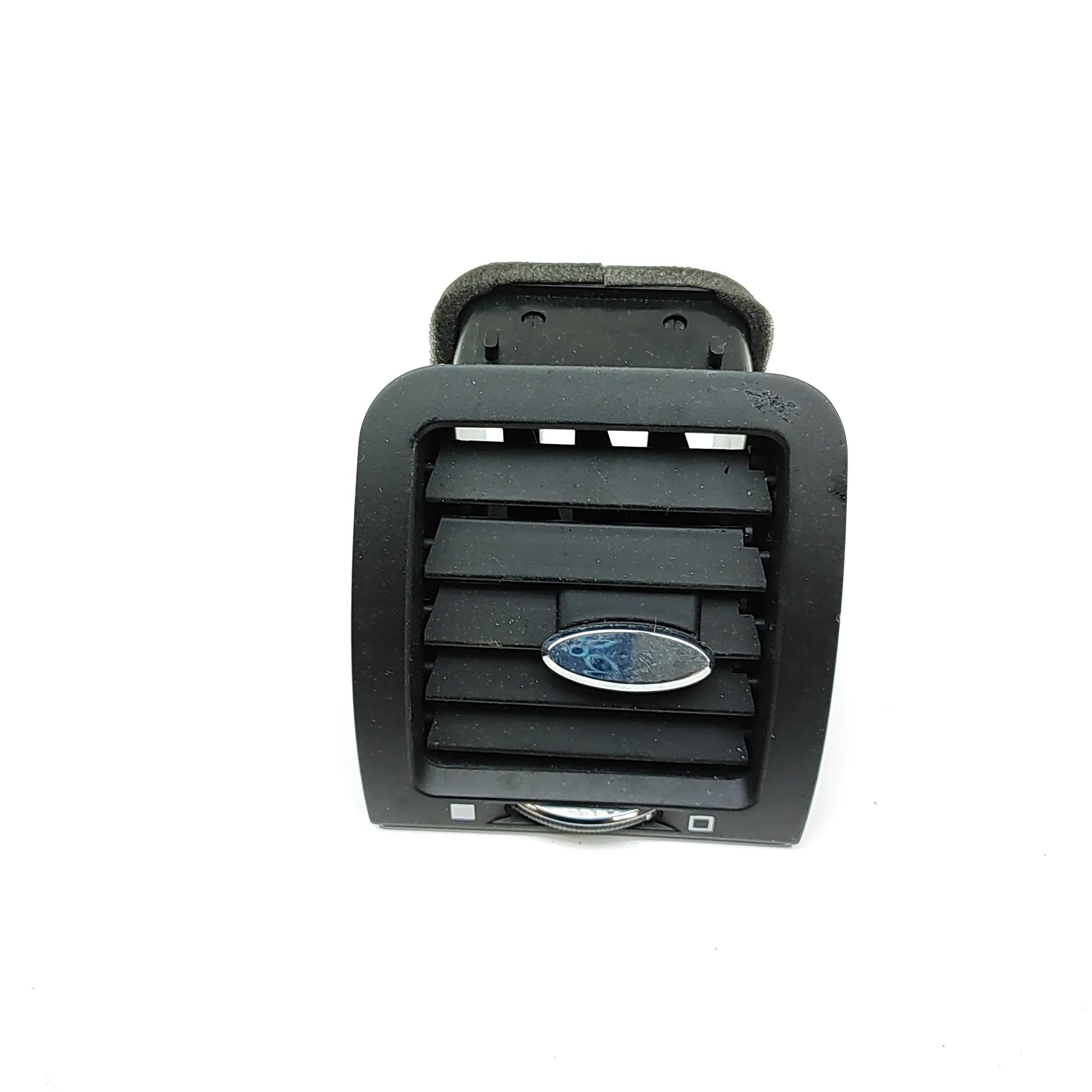 Maserati GranTurismo / GranCabrio Dashboard Air Vents Dashboard Air Vents — MASERATI GRAN (TURISMO) (...