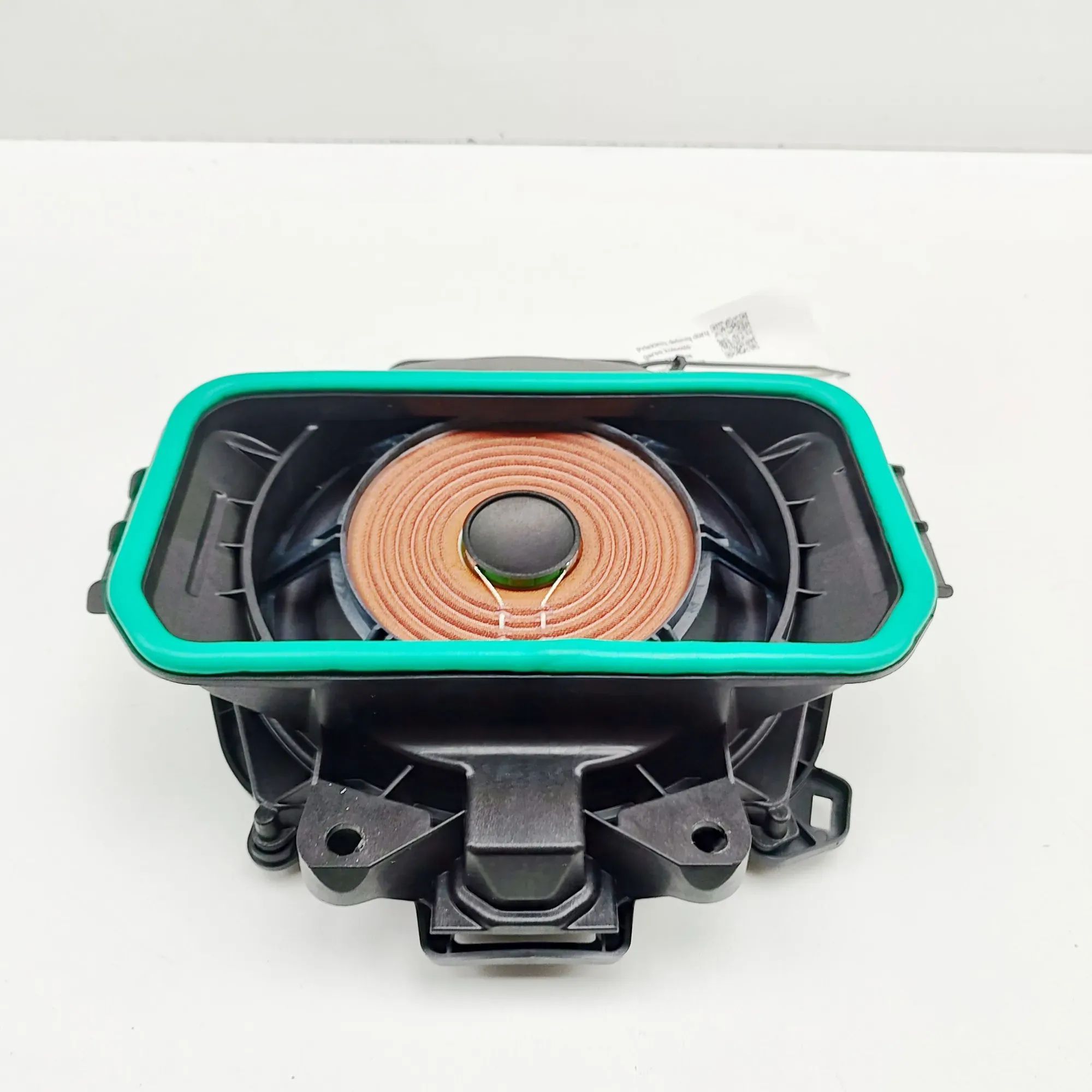 BMW X5 (G05) Floor subwoofer — right Floor subwoofer — right — BMW X5 (G05) (2018-.....