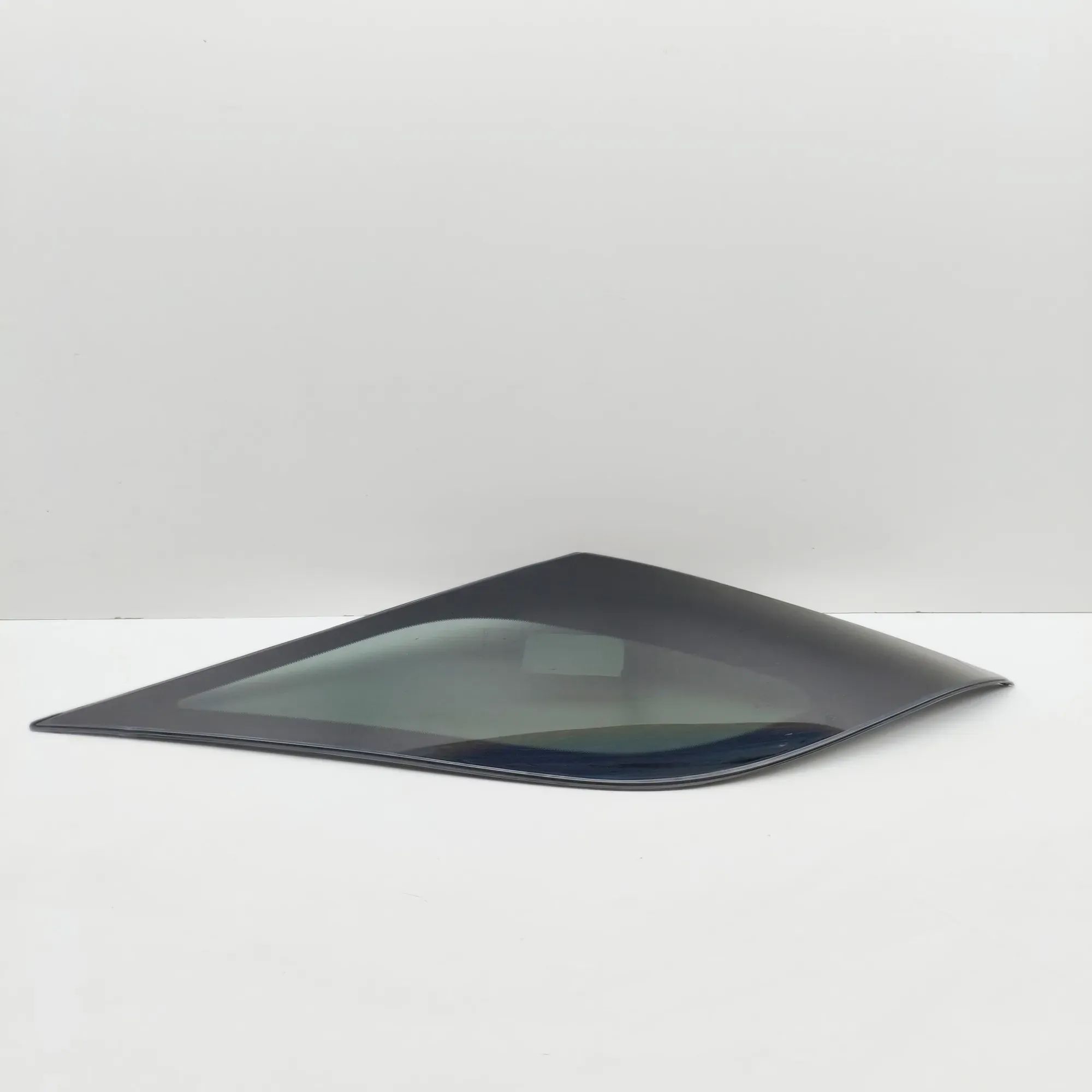 Mercedes-Benz ML / GLE (W166) Rear Left Quarter Window Rear Left Quarter Window — MERCEDES BENZ GLE (W...