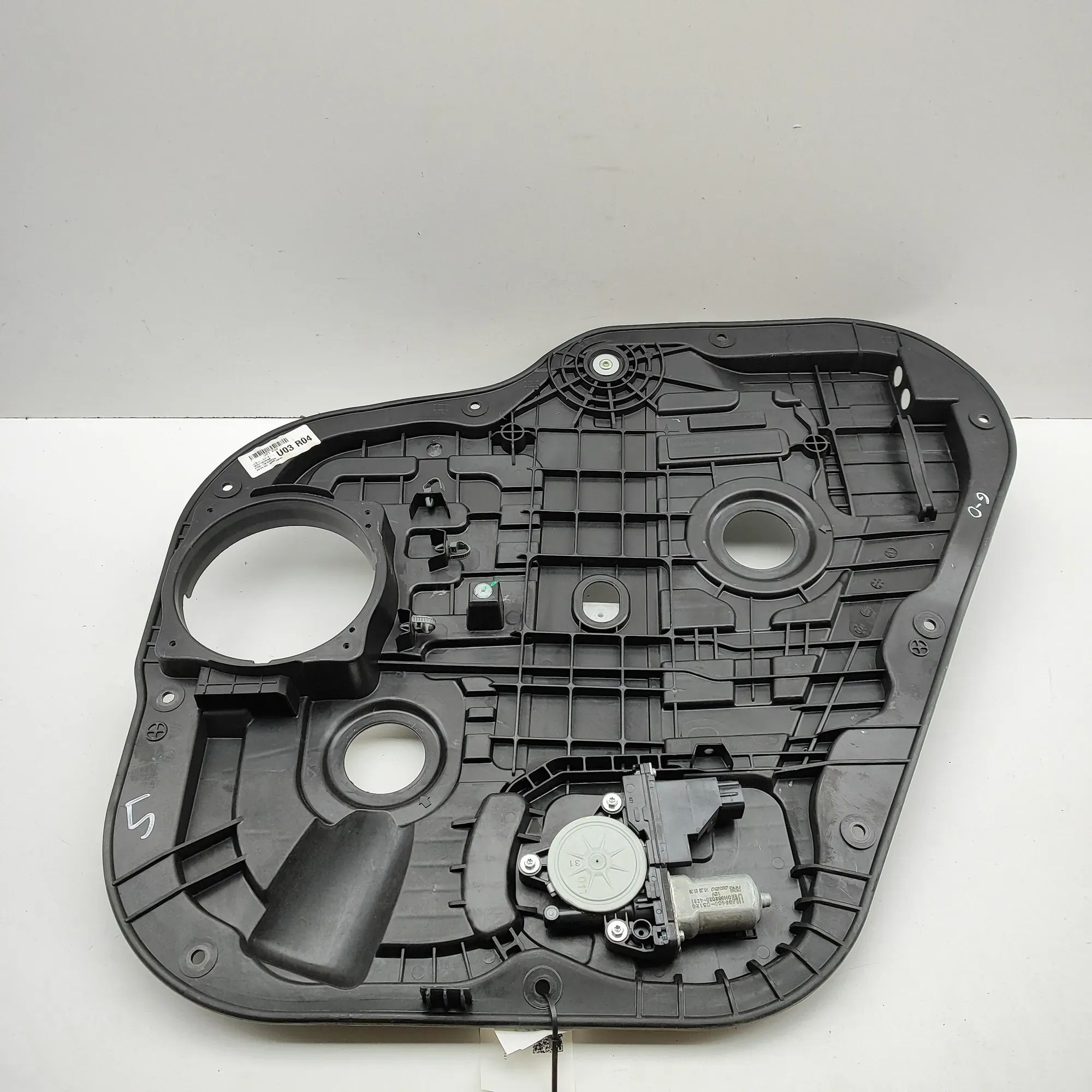 Kia Sorento Rear Right Door Window Regulator Rear Right Door Window Regulator — KIA SORENTO ...
