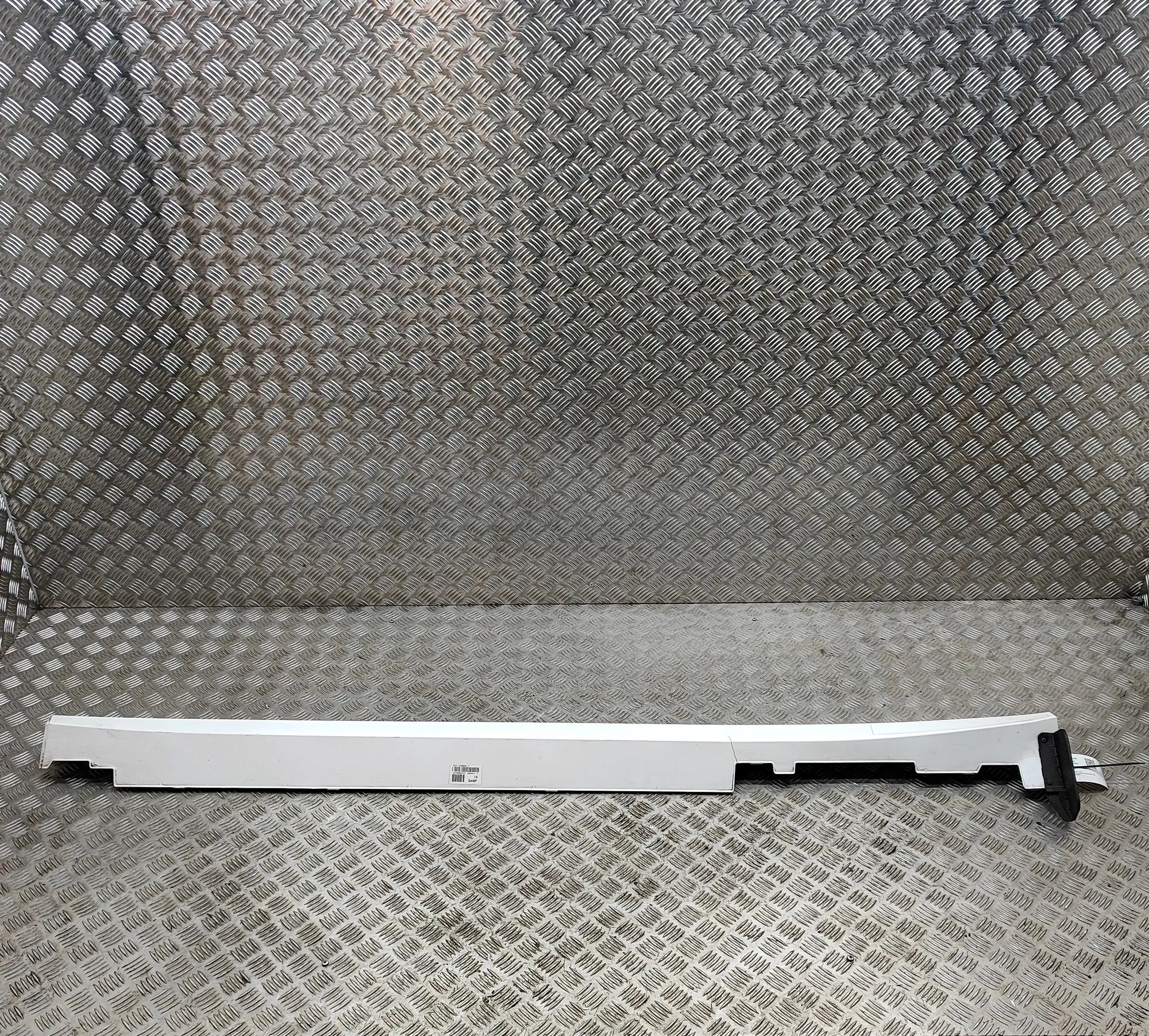 Kia EV6 Left Side Sideskirt Left Side Sideskirt — KIA EV6 (CV) (2021-...) —...