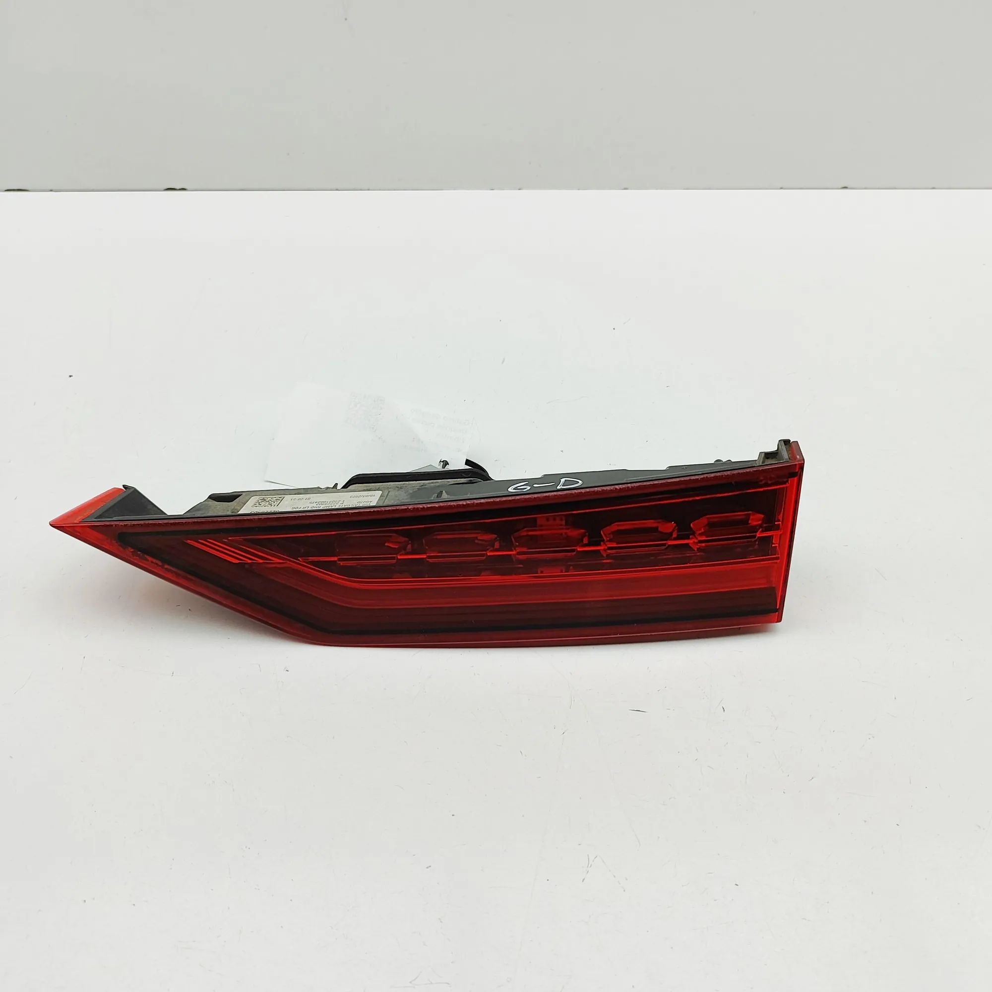 Volvo V60 Right Side Tailgate Tail Light Right Side Tailgate Tail Light — VOLVO V60 (II ...
