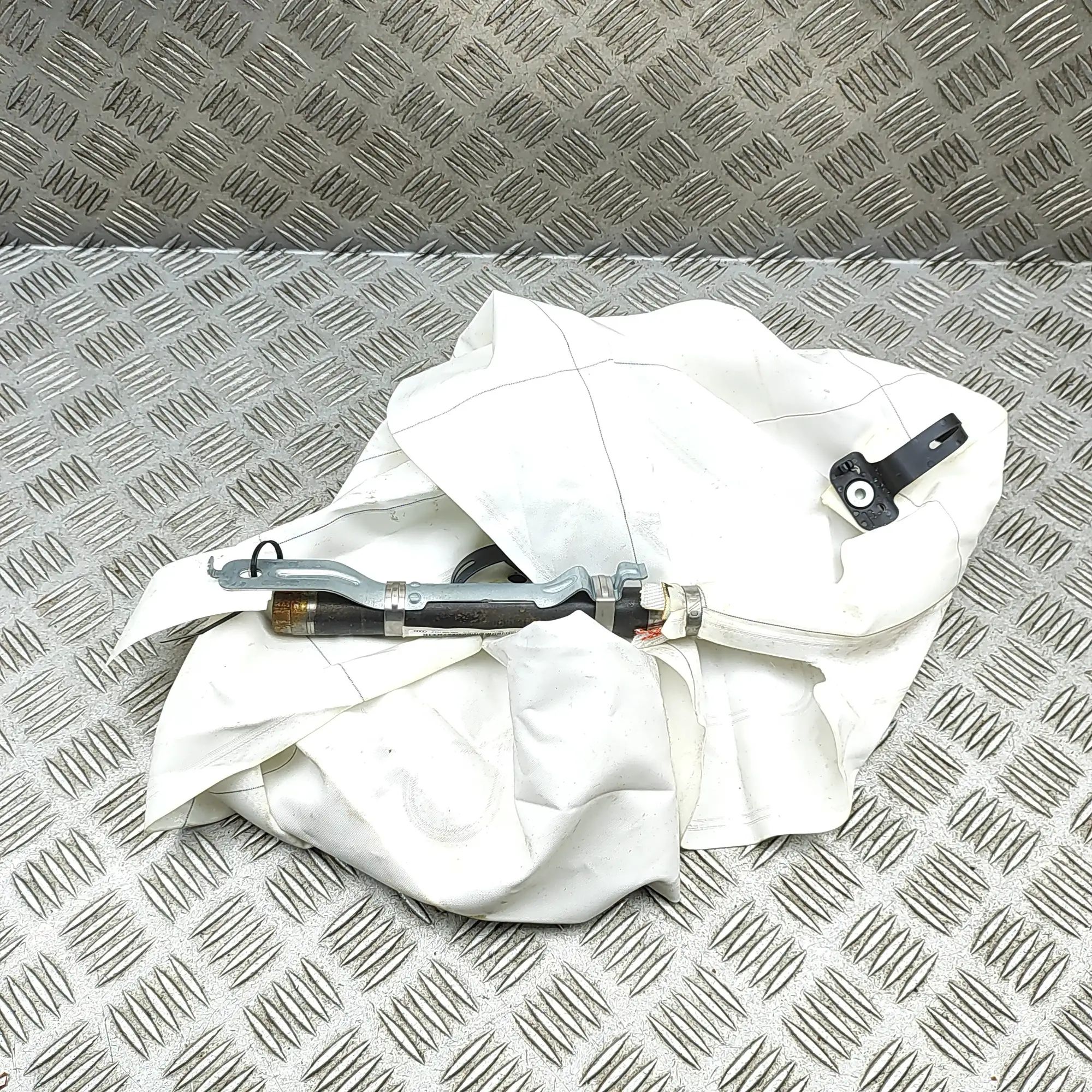 Audi TT (8S) Right Side Roof Safety Curtain SRS Right Side Roof Safety Curtain SRS — AUDI TT (F...