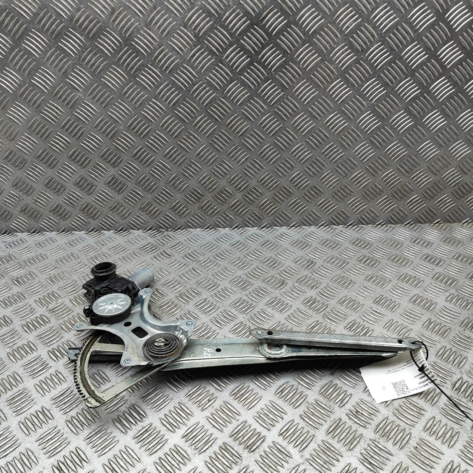 Toyota Land Cruiser 150 Front Right Door Window Regulator Front Right Door Window Regulator — TOYOTA LAND...