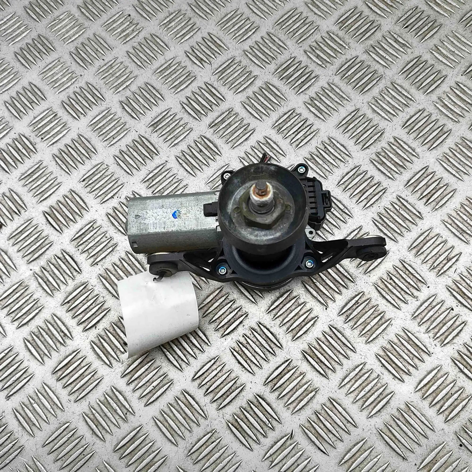Jeep Commander Tailgate wiper motor