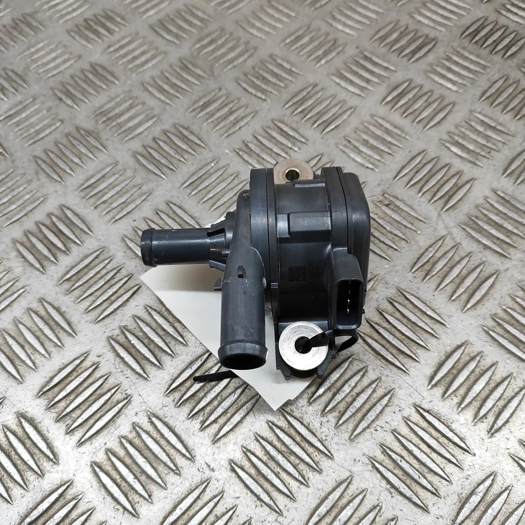 Lexus RX Auxiliary Water Pump Auxiliary Water Pump — LEXUS RX (_LA1_, _LH1_) ...