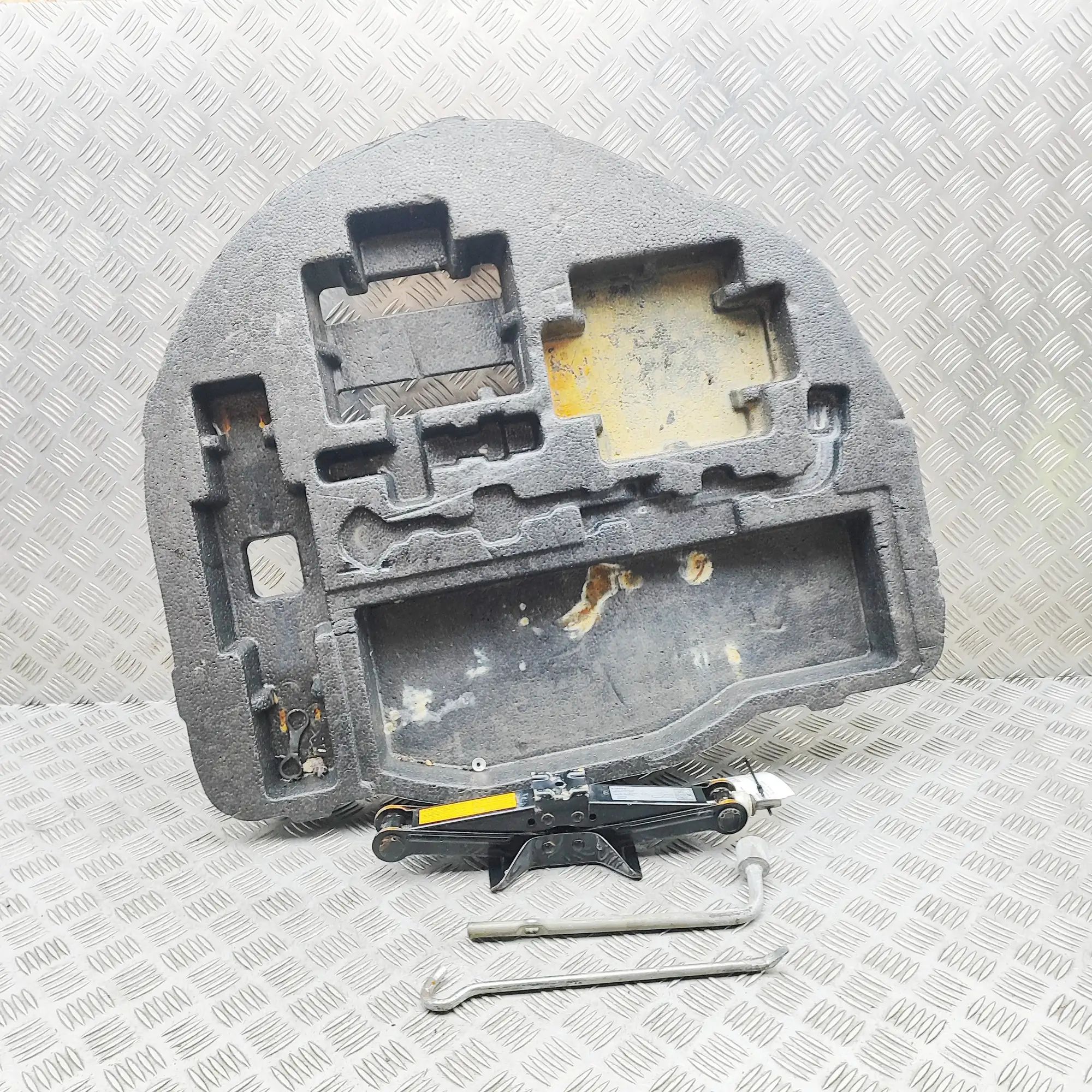 Mitsubishi Lancer Lift Jack Lift Jack — MITSUBISHI LANCER (VIII CY_A, CZ_A)...
