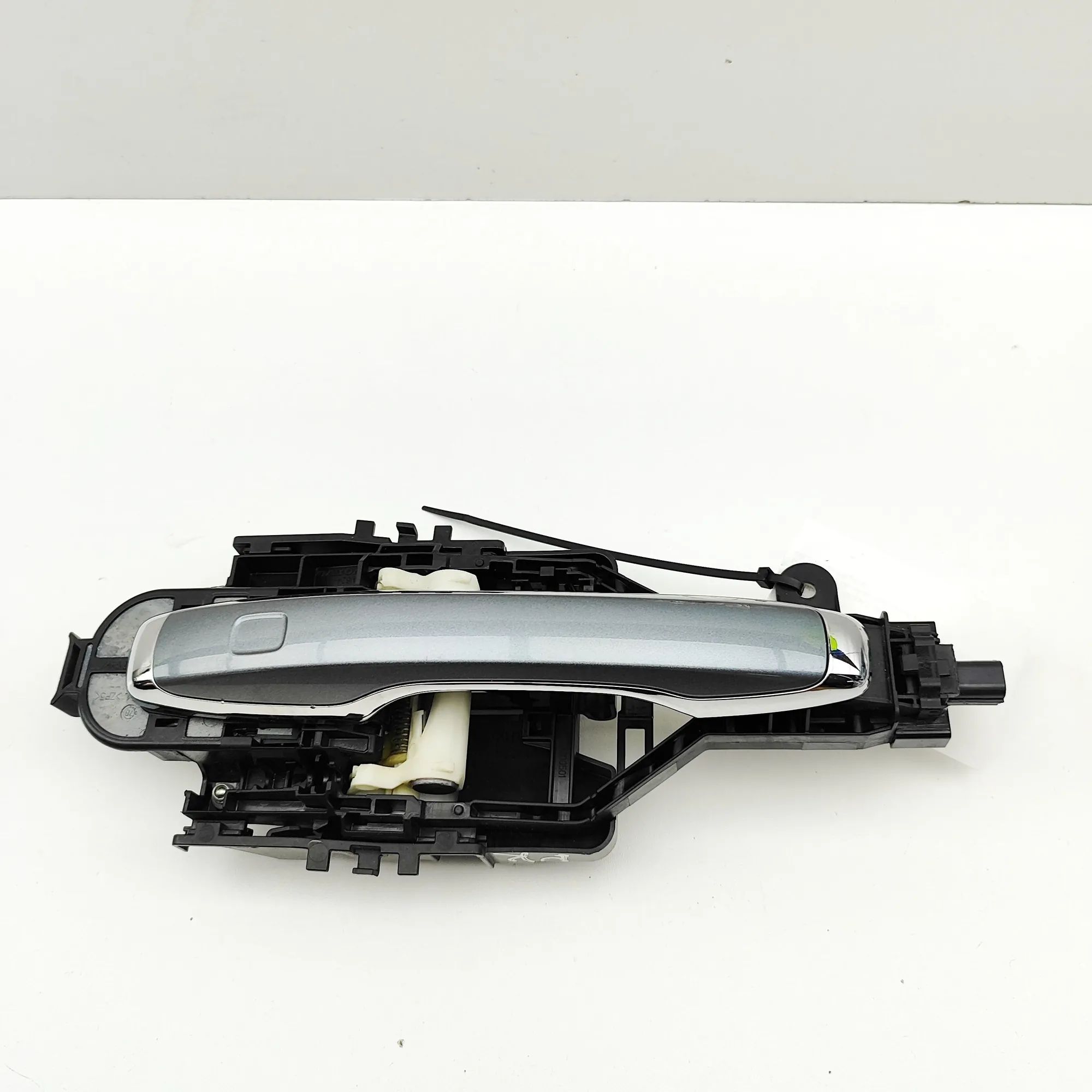 Volvo S90 Exterior door handle — front left Exterior door handle — front left — VOLVO S90 (...