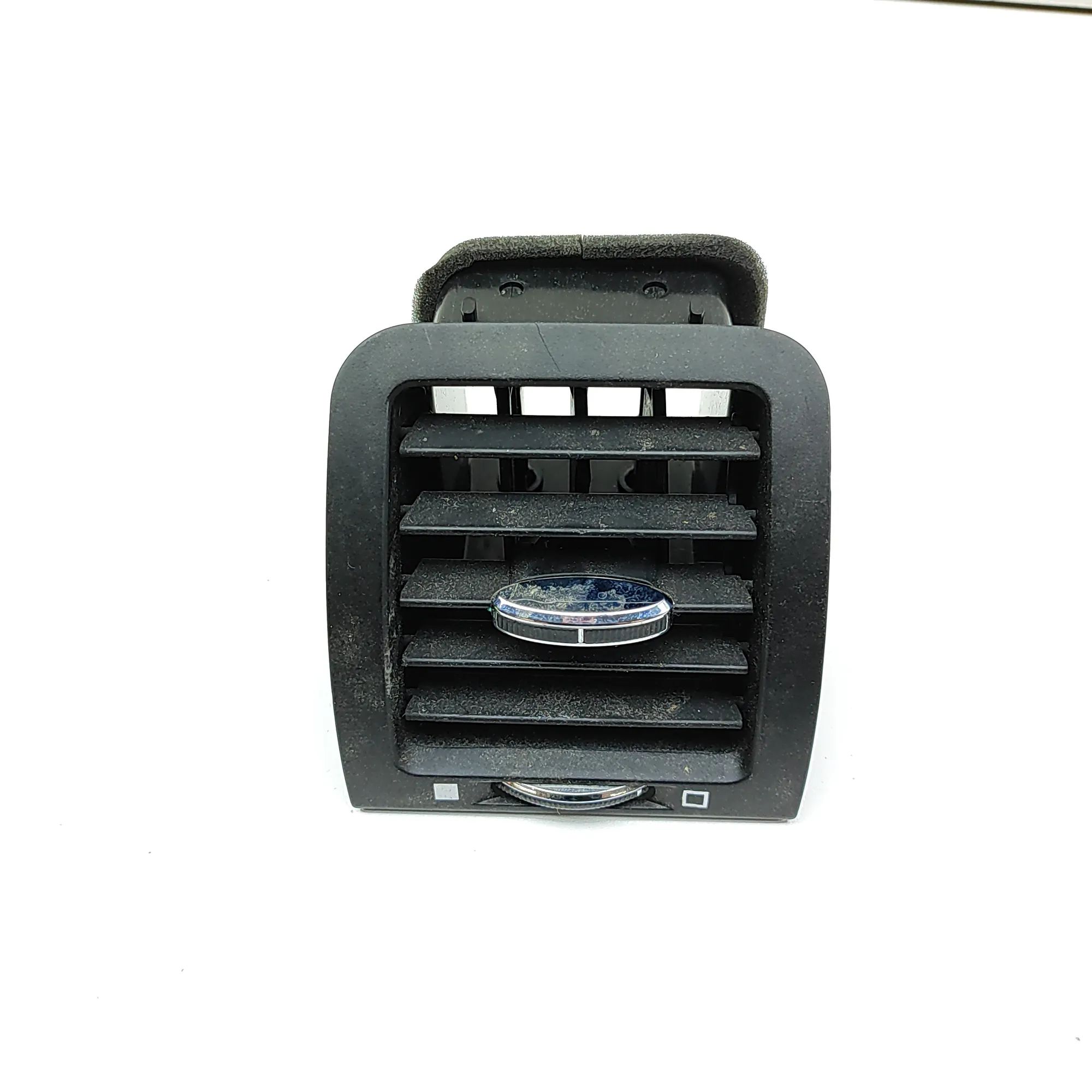 Maserati GranTurismo / GranCabrio Dashboard Air Vents Dashboard Air Vents — MASERATI GRAN (TURISMO) (...