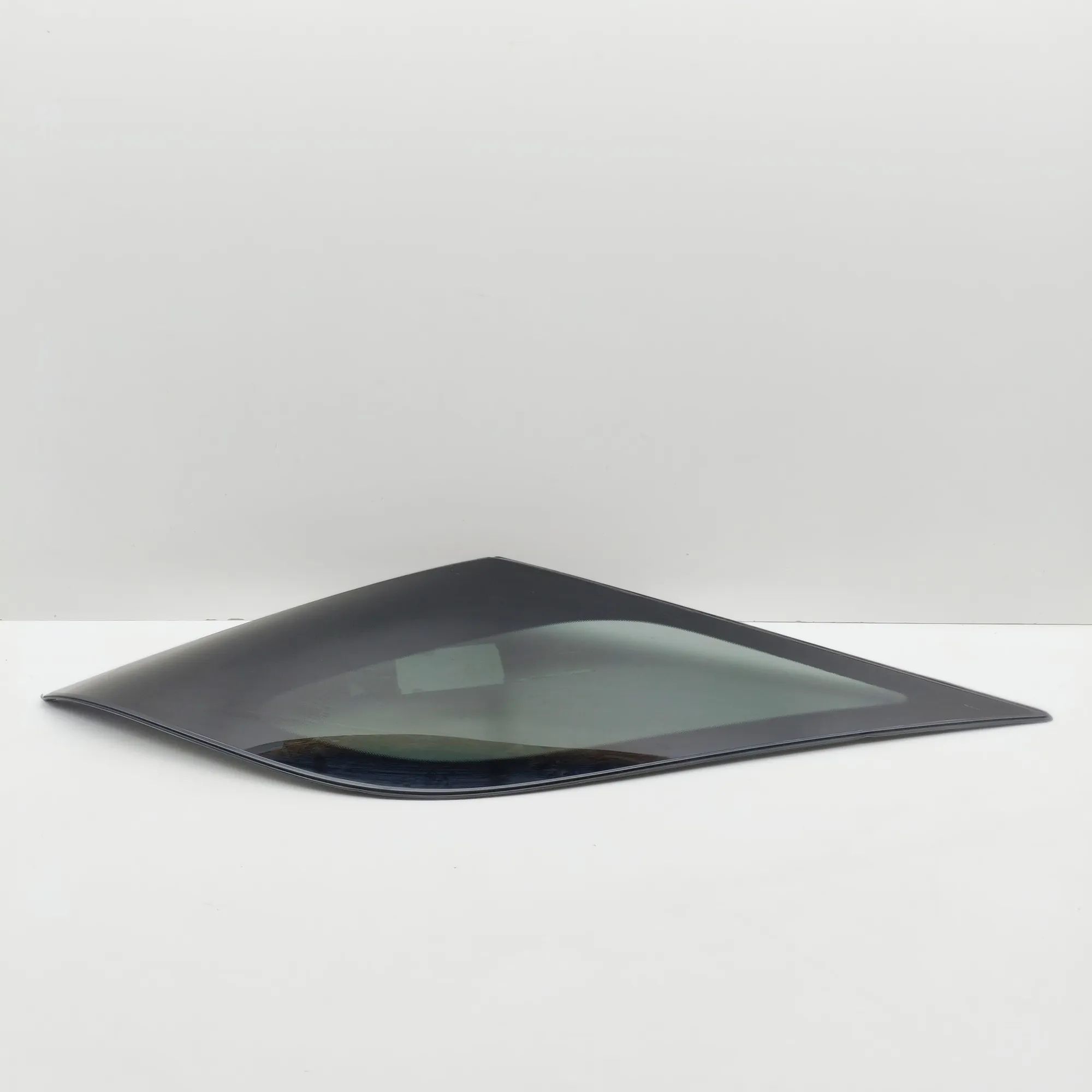 Mercedes-Benz ML / GLE (W166) Rear Right Quarter Window Rear Right Quarter Window — MERCEDES BENZ GLE (...