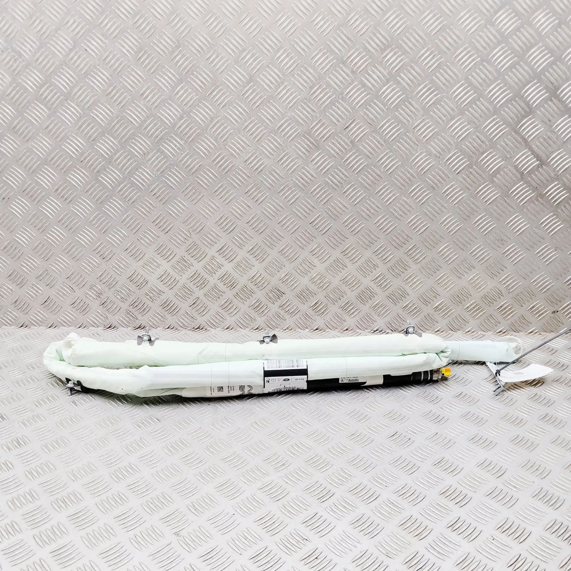 Land Rover Discovery Sport Left Side Roof Safety Curtain SRS Left Side Roof Safety Curtain SRS — LAND ROVER ...
