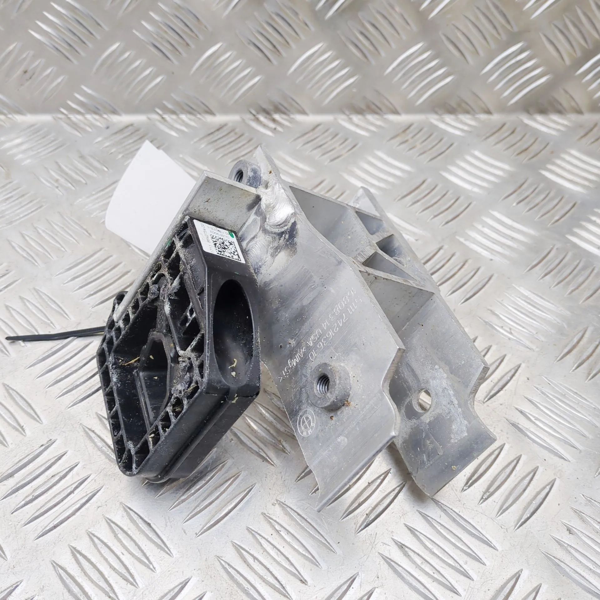 BMW X5 (G05) Right Side Crash Absorber Right Side Crash Absorber — BMW X5 (G05) (2018-...