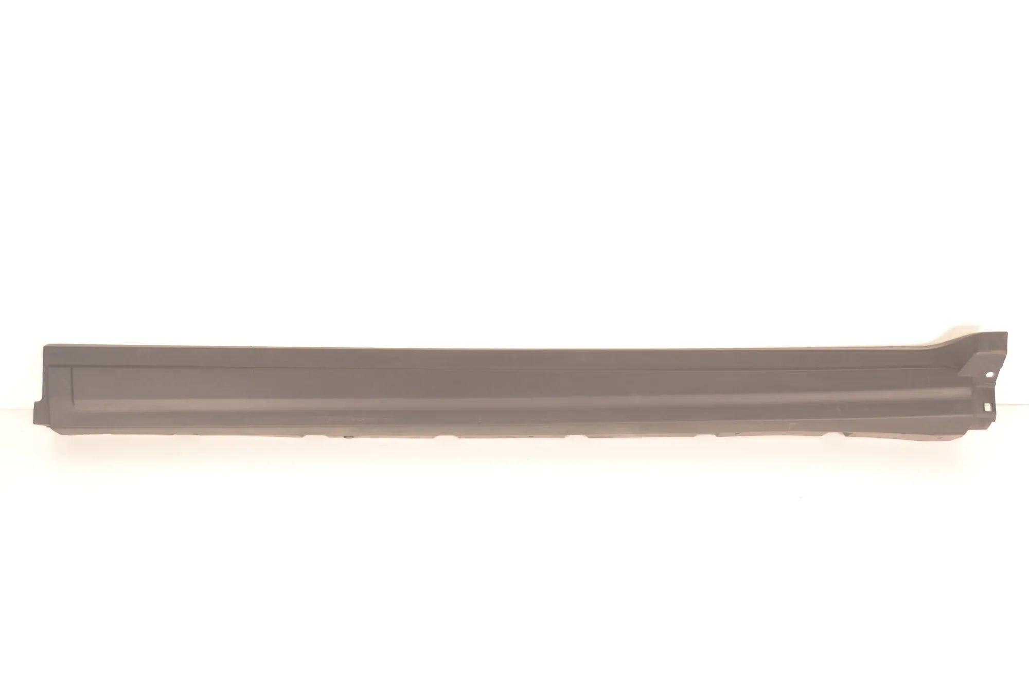 Maserati Levante Left Side Plastic Sideskirt Cover Left Side Plastic Sideskirt Cover — MASERATI LE...