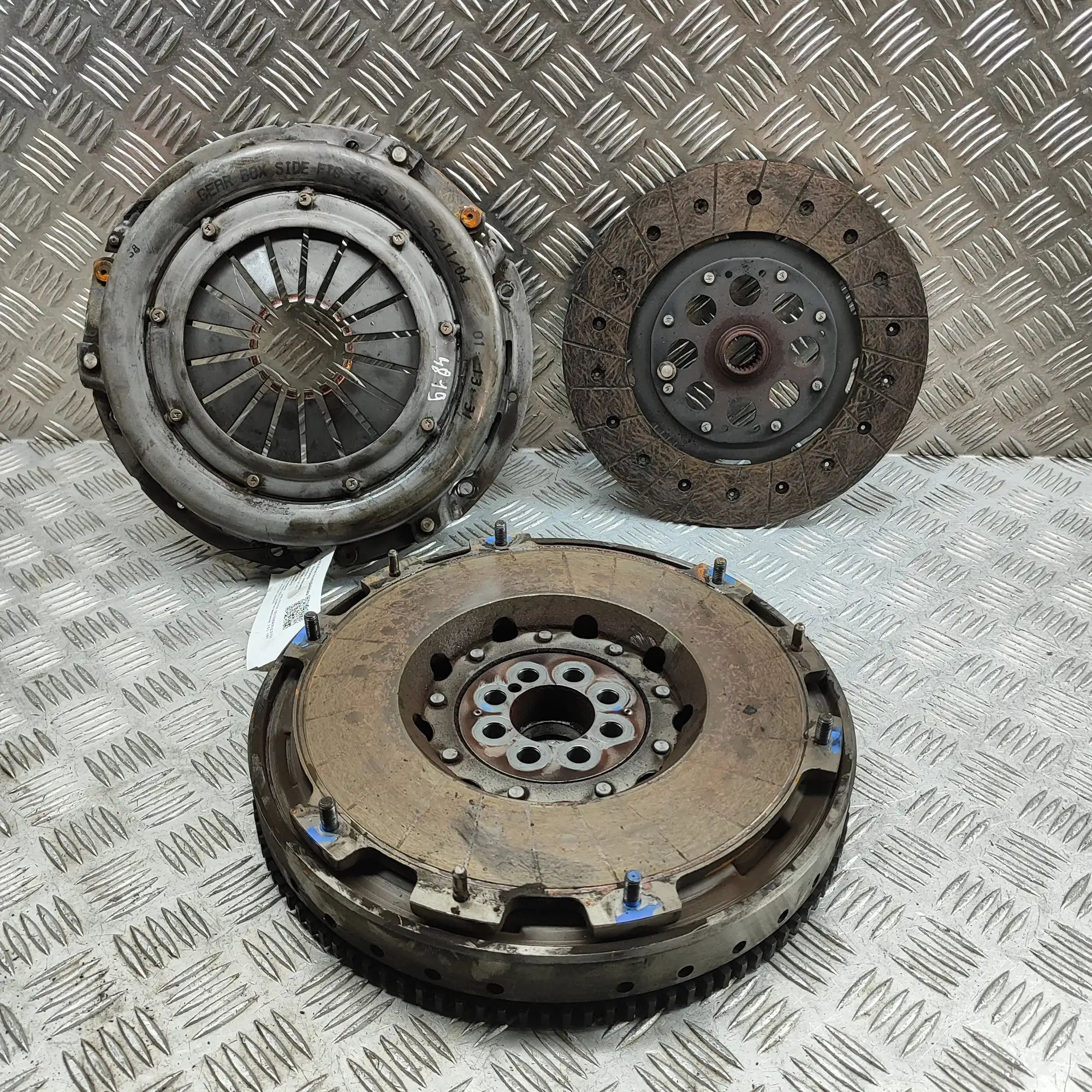 Land Rover Defender clutch kit Clutch kit — LAND ROVER DEFENDER (L315) (1987-2...