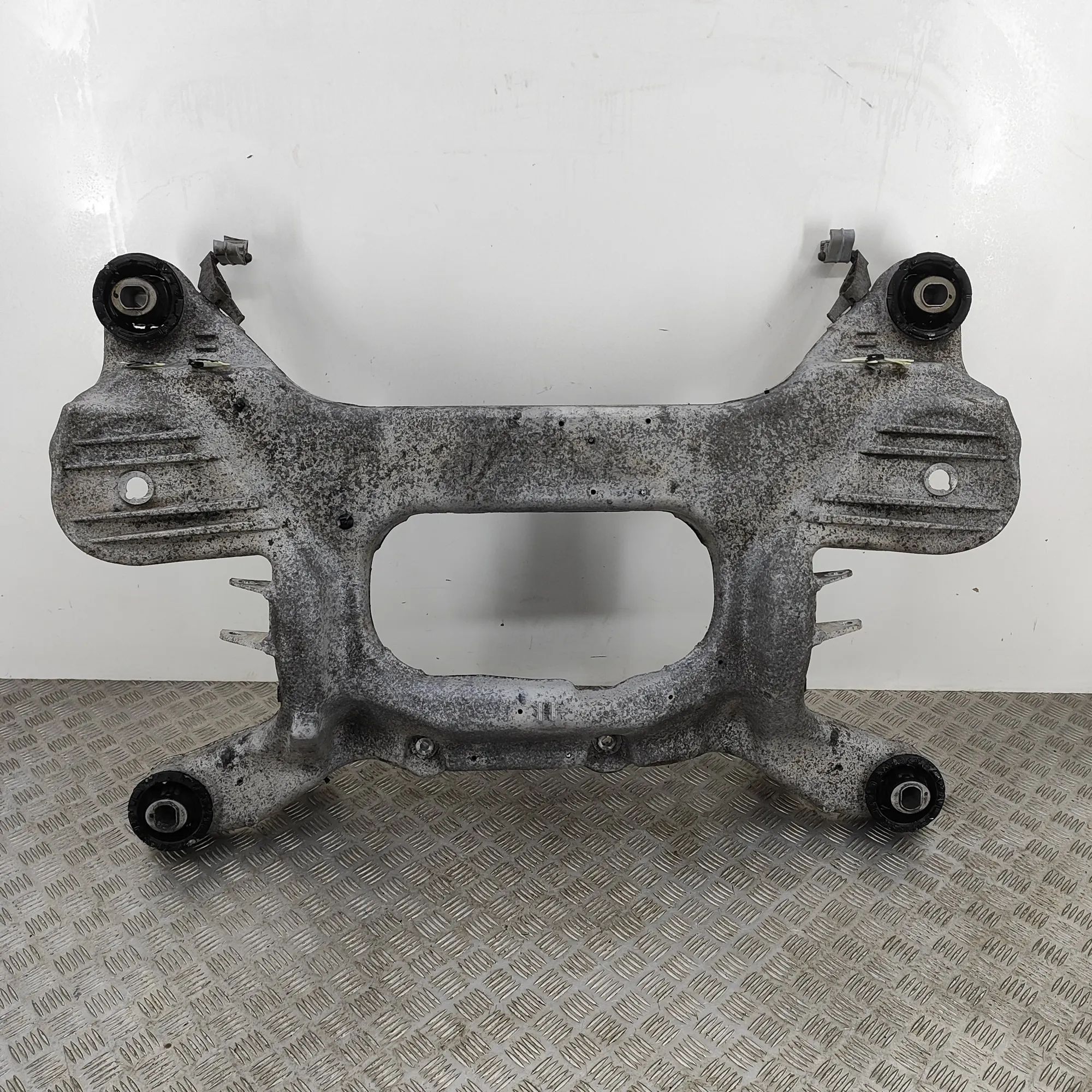 Land Rover Range Rover Sport (L494) Rear subframe Rear subframe — LAND ROVER RANGE ROVER SPORT (I...