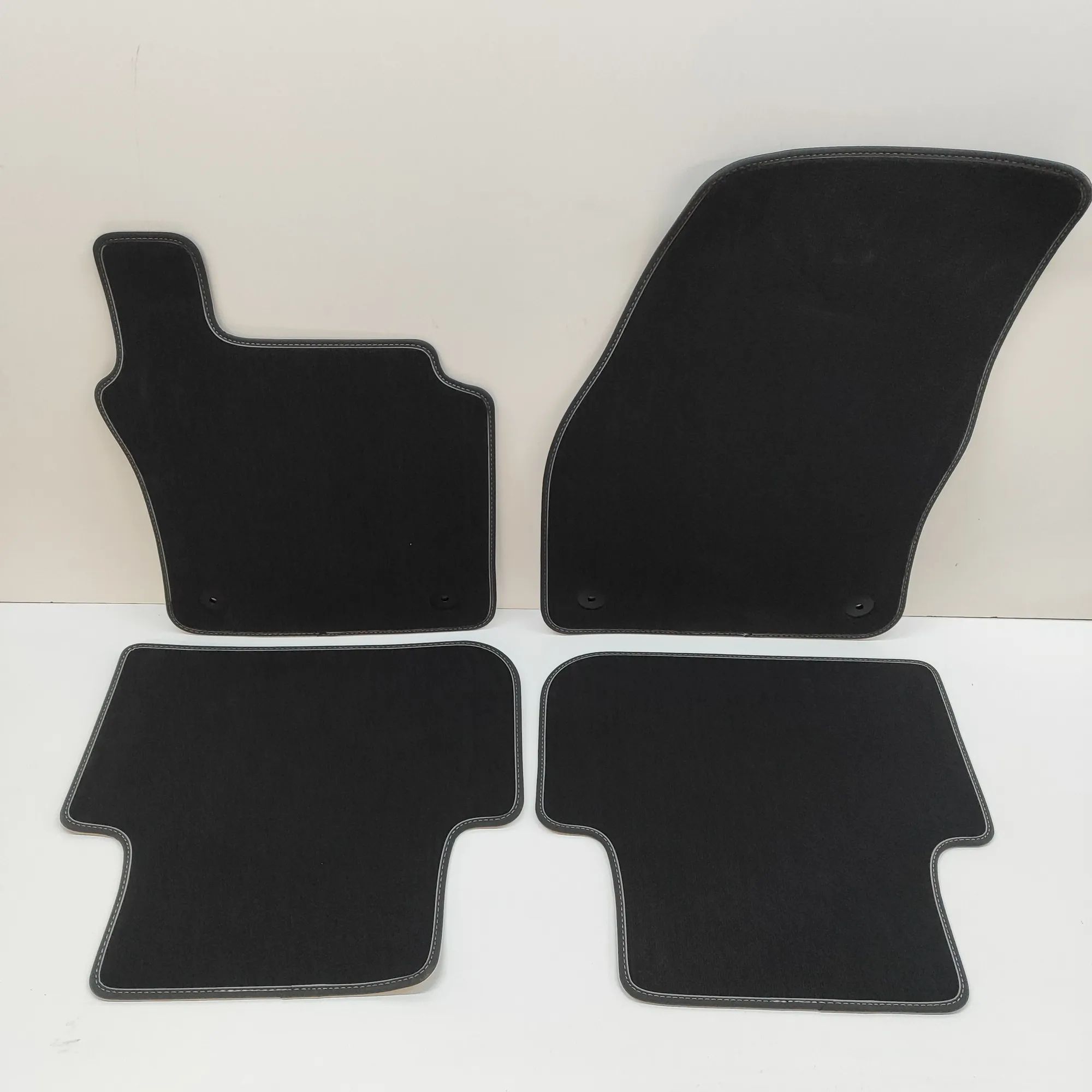 Volkswagen Tiguan Floor Mat Set Floor mat set — VW TIGUAN (AD1) (2016-...) — 5N...