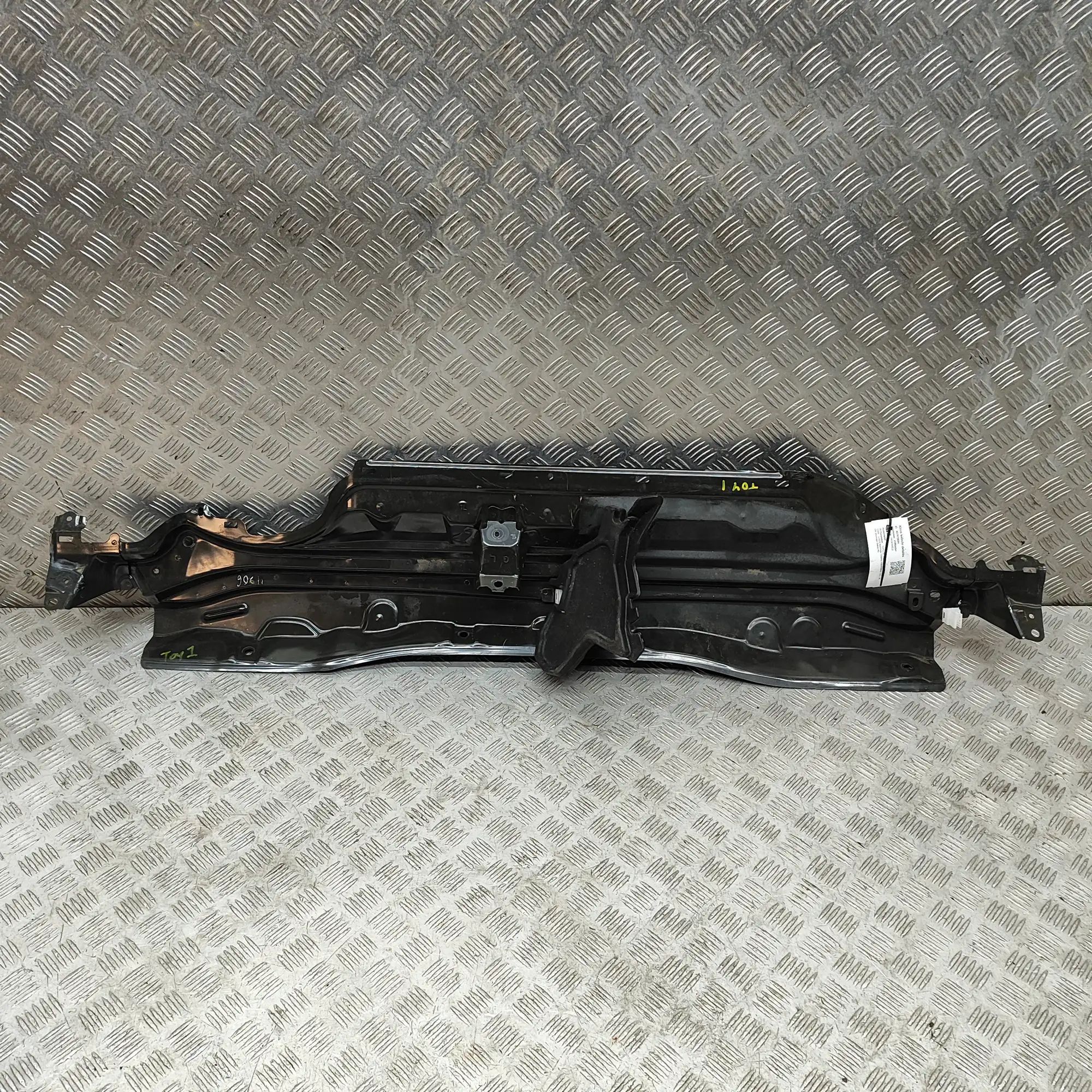 Toyota Yaris Other Body Parts Other Body Parts — TOYOTA YARIS (CROSS MXP_) (2...