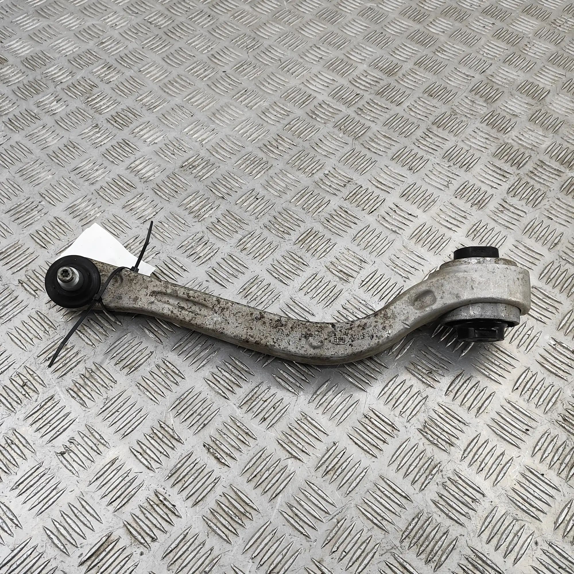 Alfa-Romeo Giulia (952) Front Left Lower Control Arm Front Left Lower Control Arm — ALFA ROMEO GIULI...