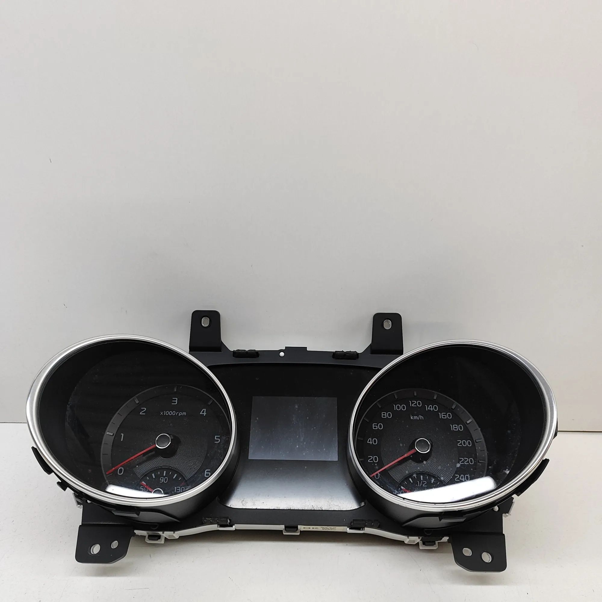Kia Ceed (CD) Instrument Cluster Speedometer Instrument Cluster Speedometer — KIA XCEED (CD)...