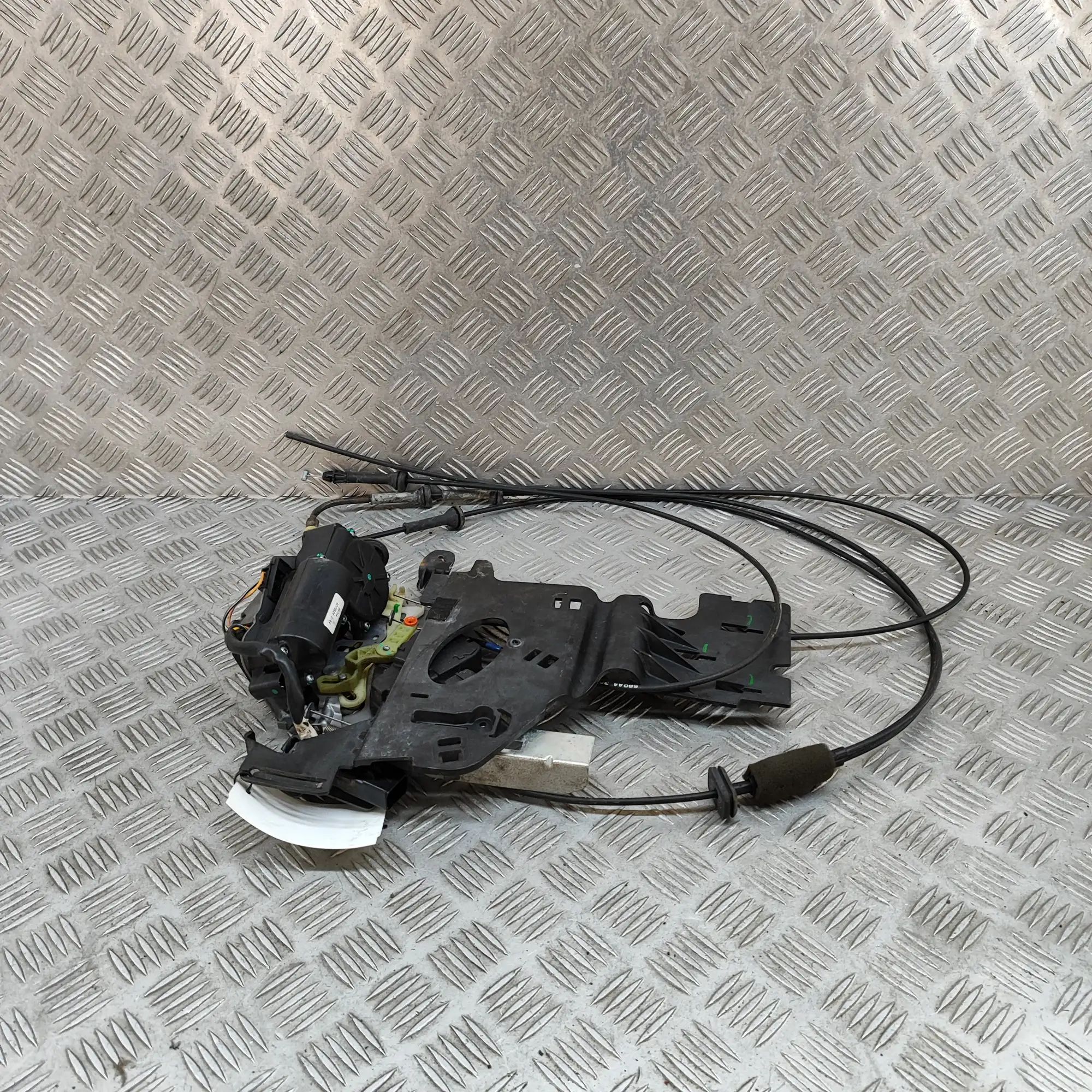 Chrysler Grand Voyager / Town & Country Door lock — rear left Door lock — rear left — CHRYSLER GRAND (VOYAGER...