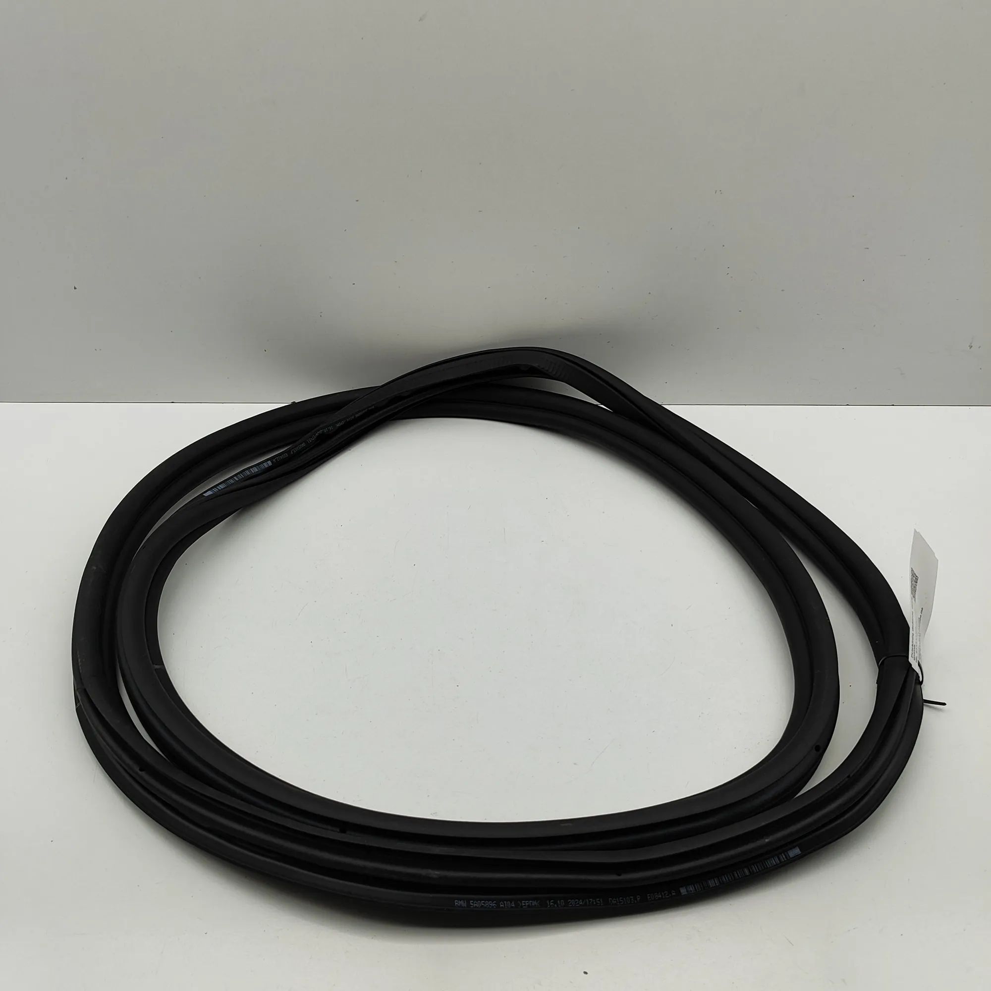 BMW 5 / i5 (G60 / G61) Door rubber seal — front right Door rubber seal — front right — BMW 5 SERIES (...