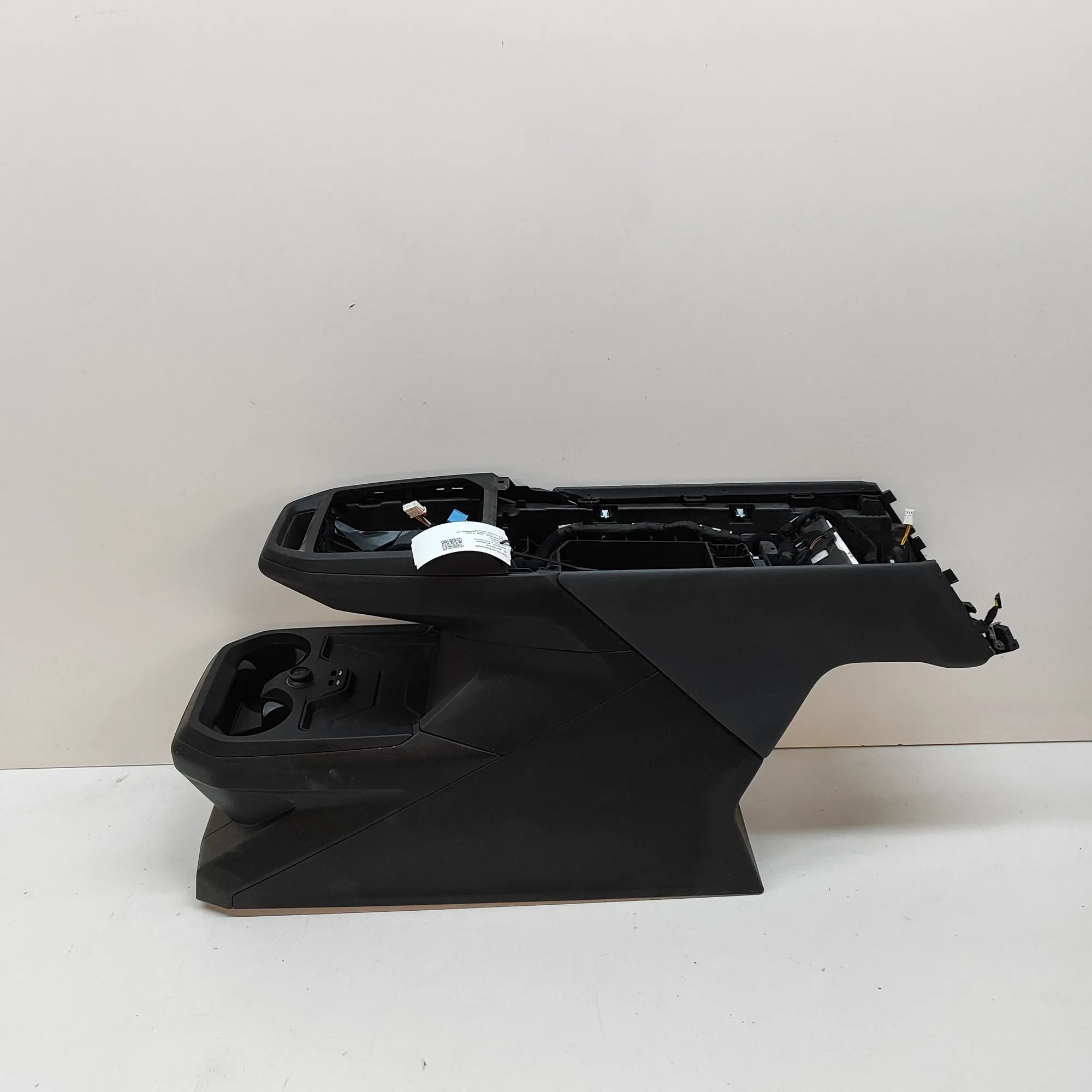 BMW iX (I20) center console center Console — BMW IX (I20) (2021-...) — 5A38...