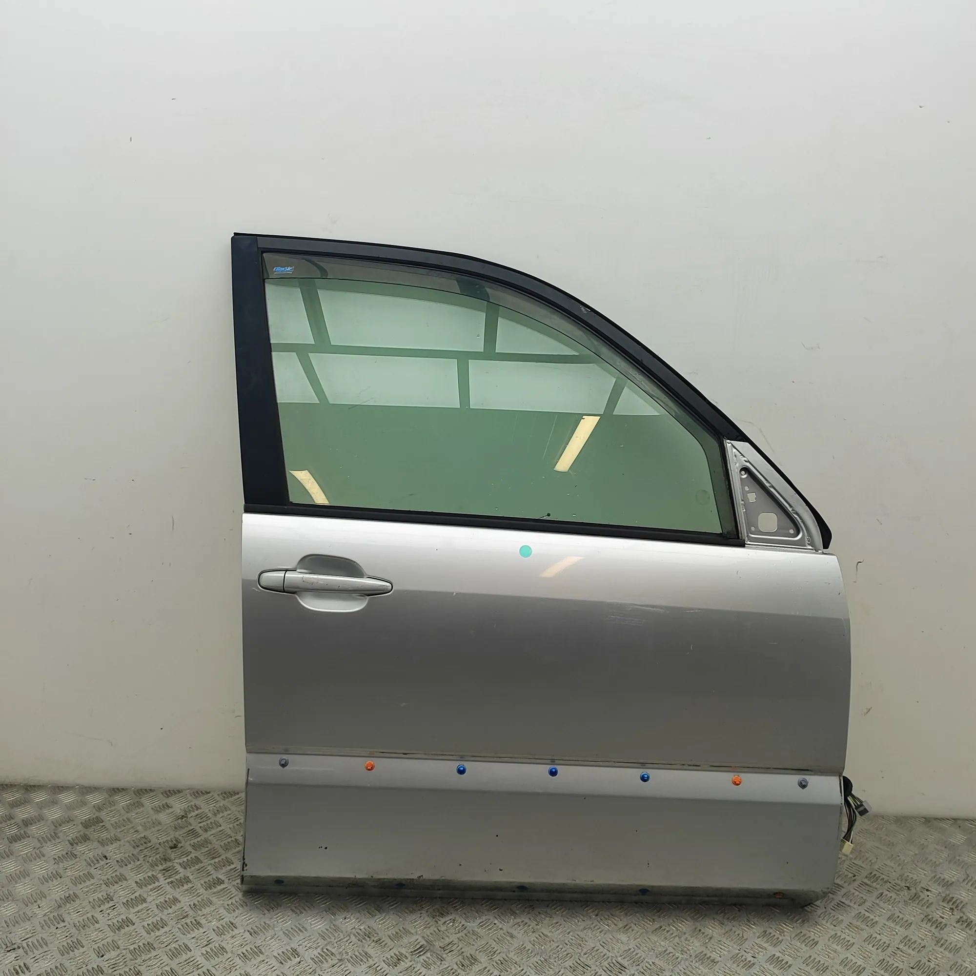 Toyota Land Cruiser 100 Door — front right Door — front right — TOYOTA LAND CRUISER (120 _...
