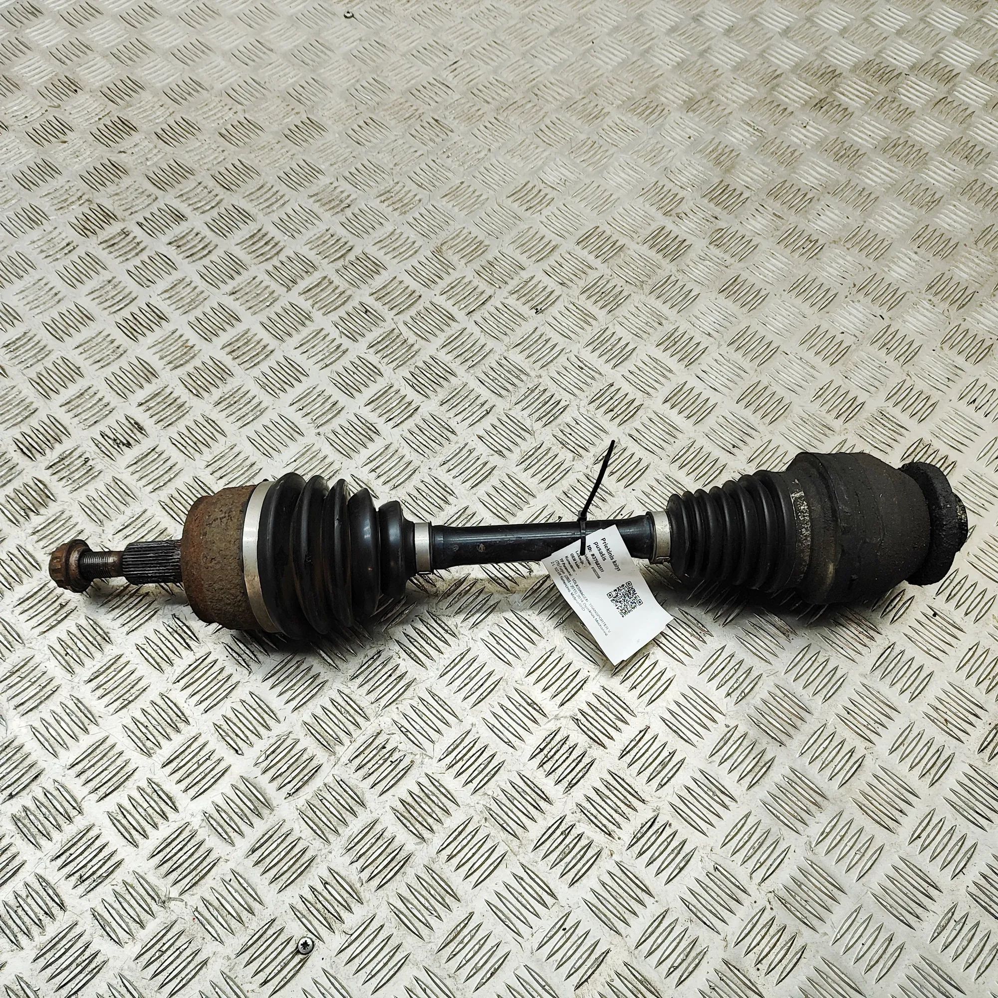 Volkswagen Transporter (T5, Caravelle, Multivan) Front Left Driveshaft Front Left Driveshaft — VW TRANSPORTER (V T5 Va...