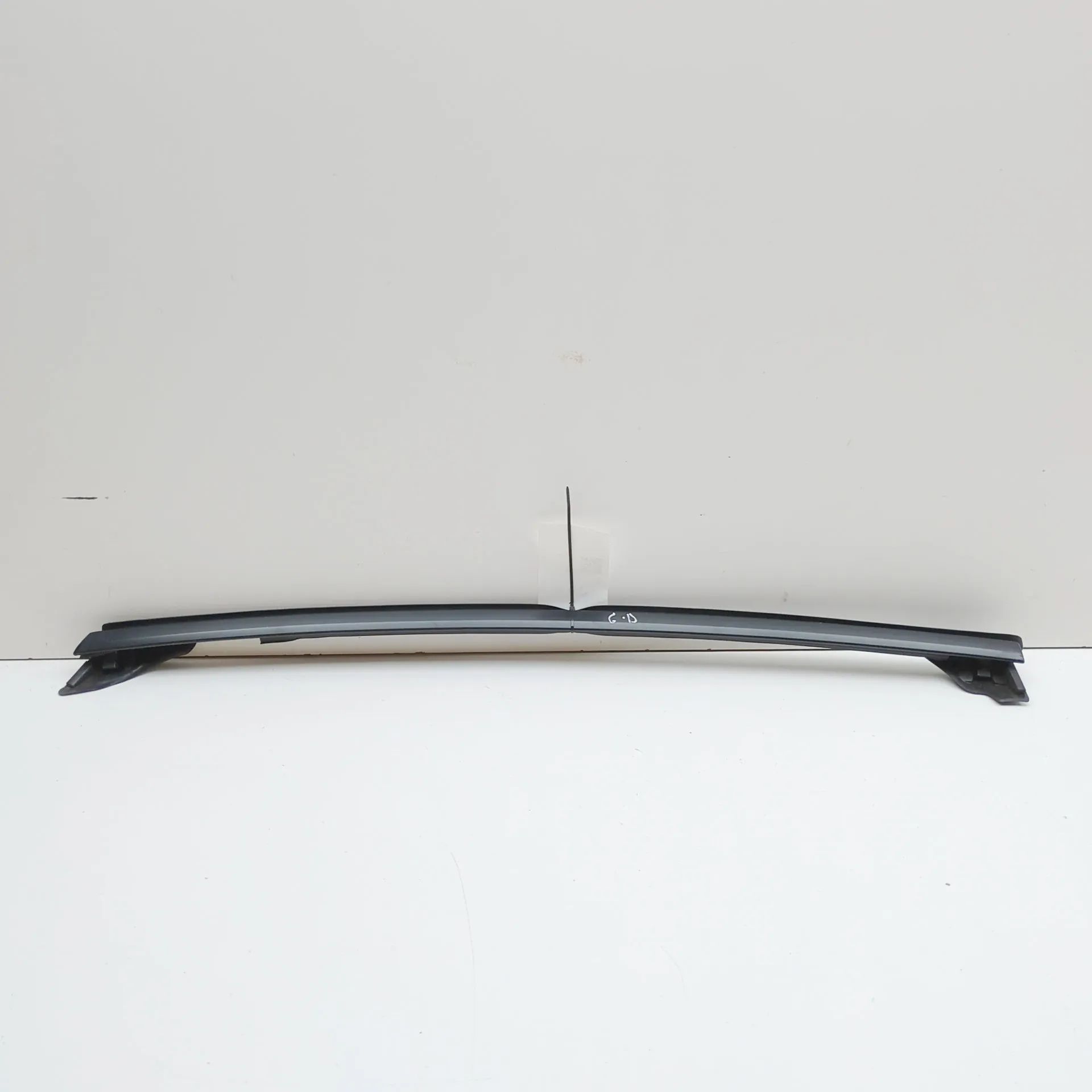 Porsche Panamera Upper door trim strip — rear right
