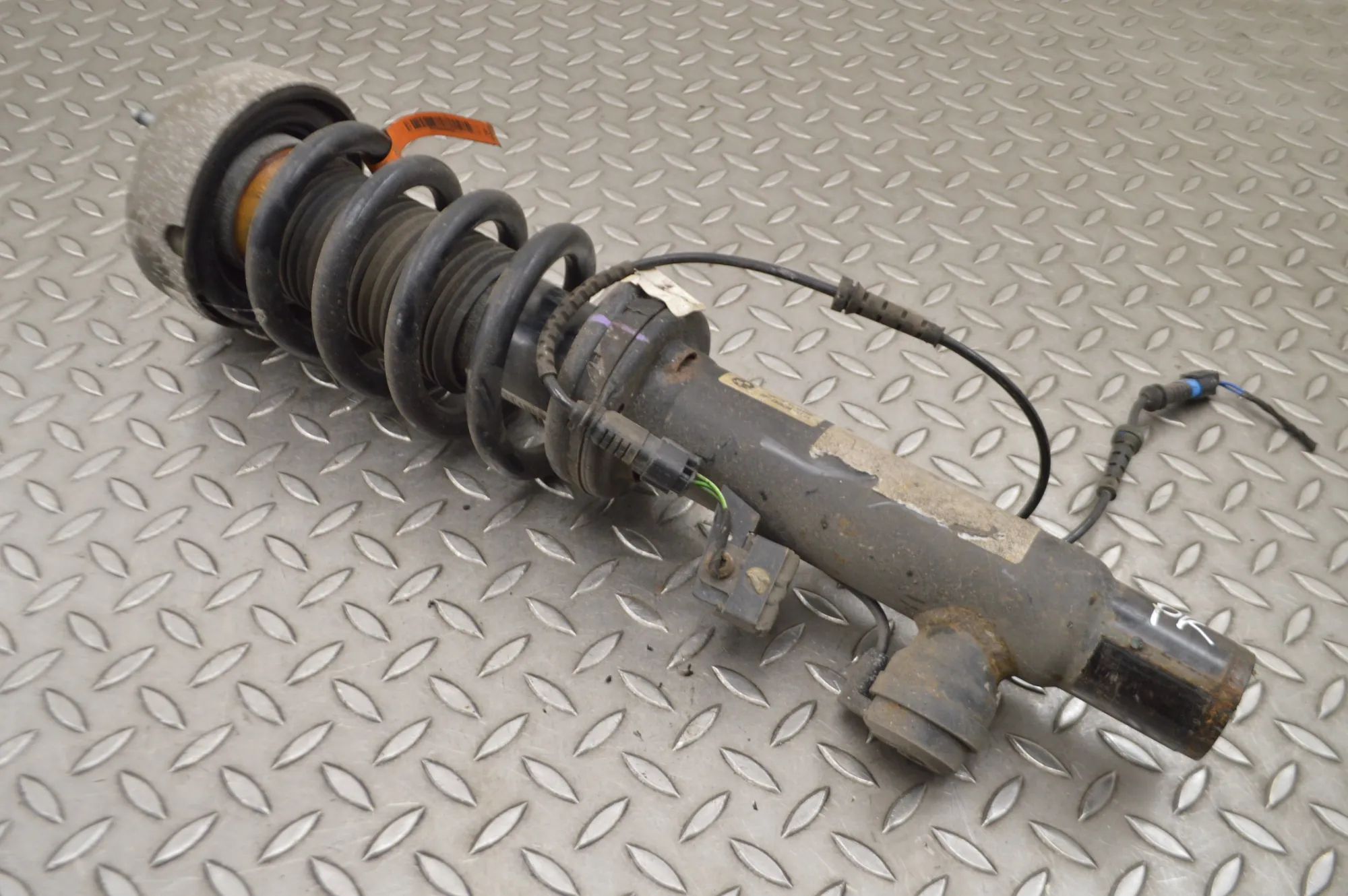 BMW X5 (F15) Shock absorber — front left Shock absorber — front left — BMW X5 (F15, F85)...
