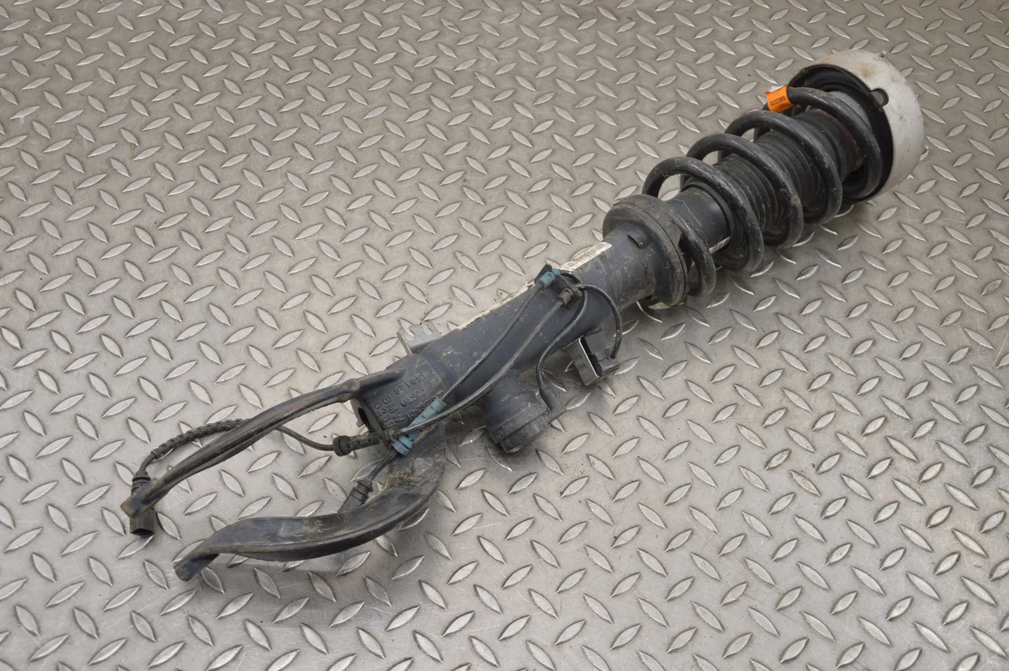 BMW X5 (F15) Shock absorber — front left Shock absorber — front left — BMW X5 (F15, F85)...