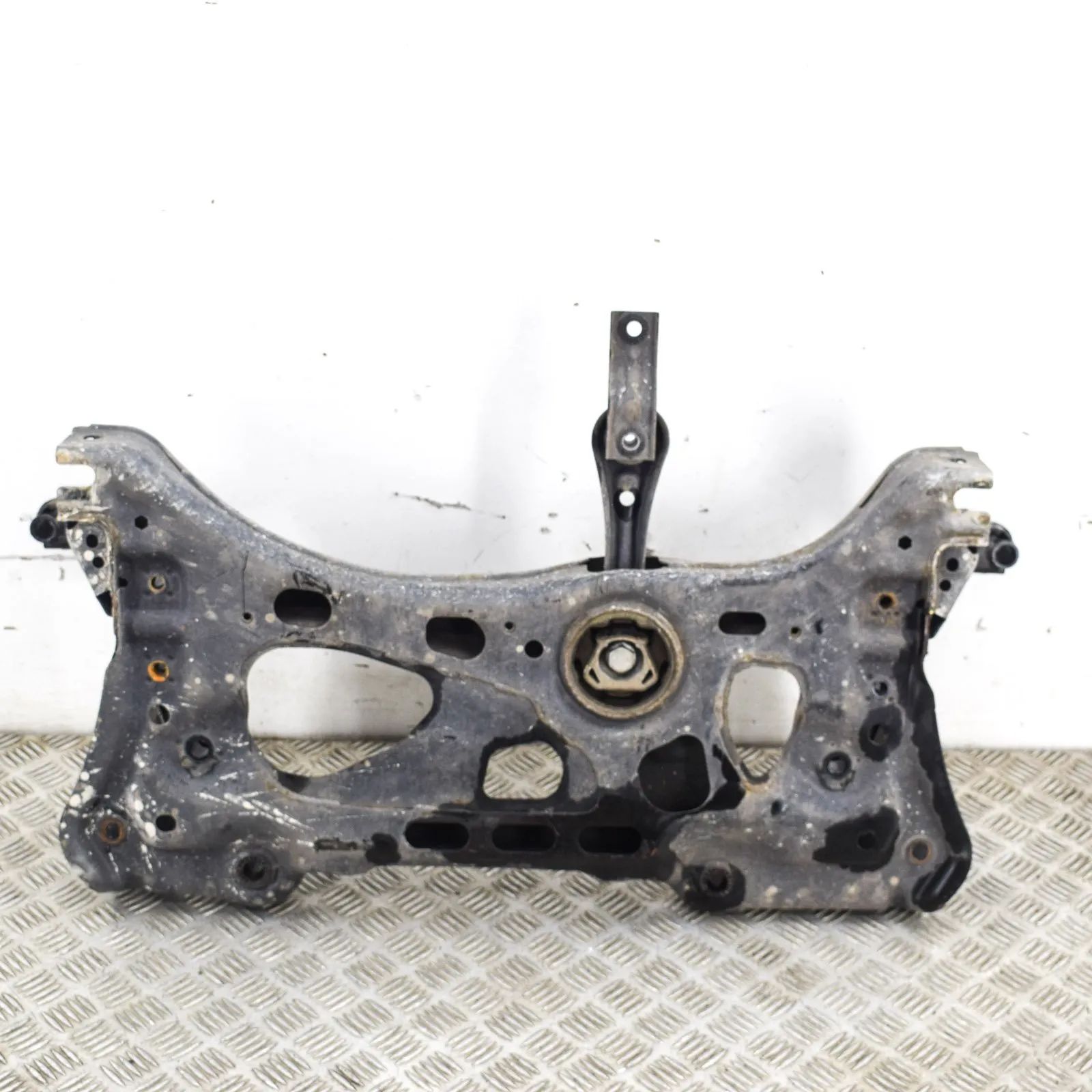 Skoda Octavia Front subframe Front subframe — SKODA OCTAVIA (III Combi 5E5) ...