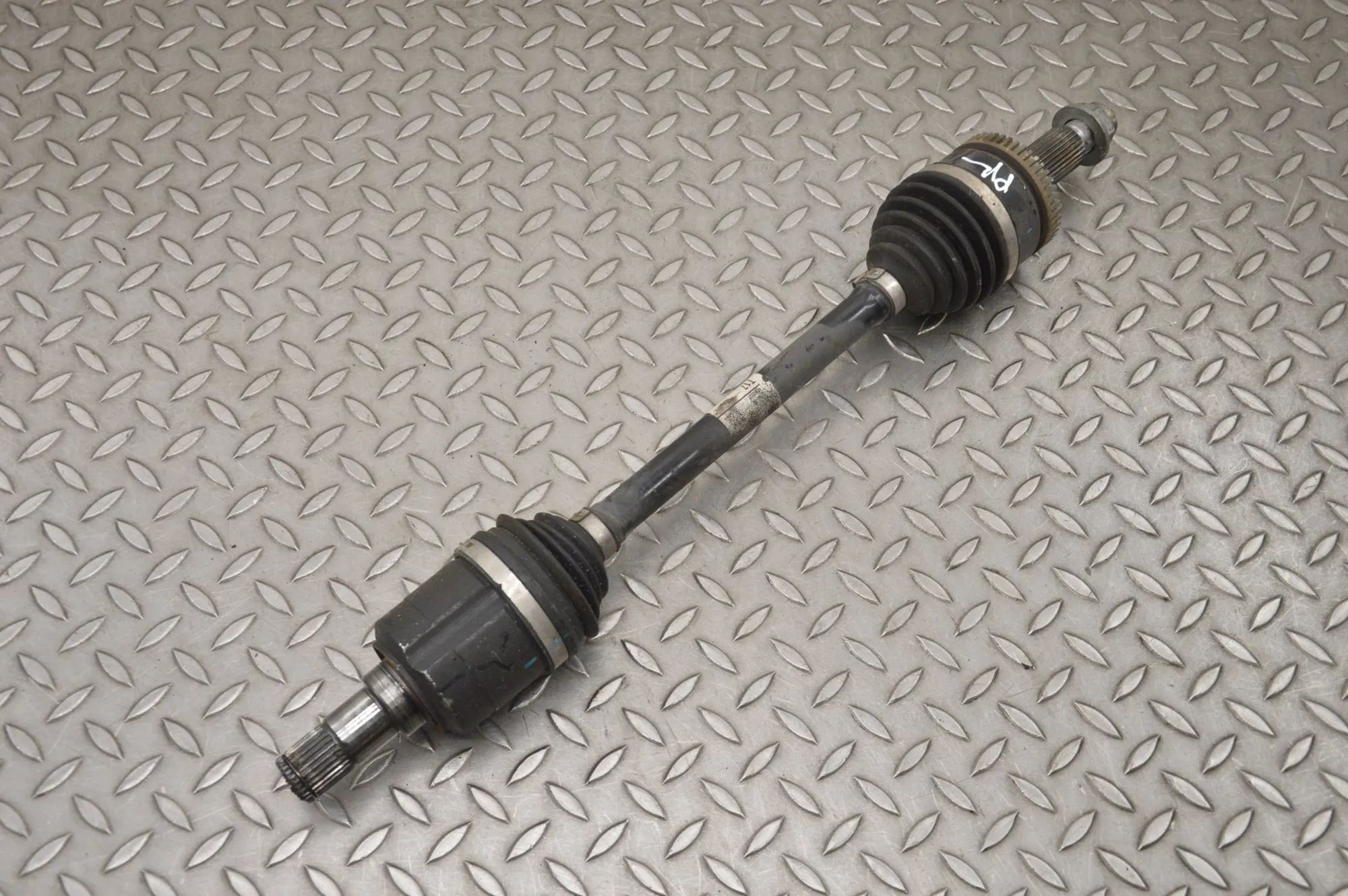 Hyundai Tucson Front Left Driveshaft Front Left Driveshaft — HYUNDAI TUCSON (TL, TLE...