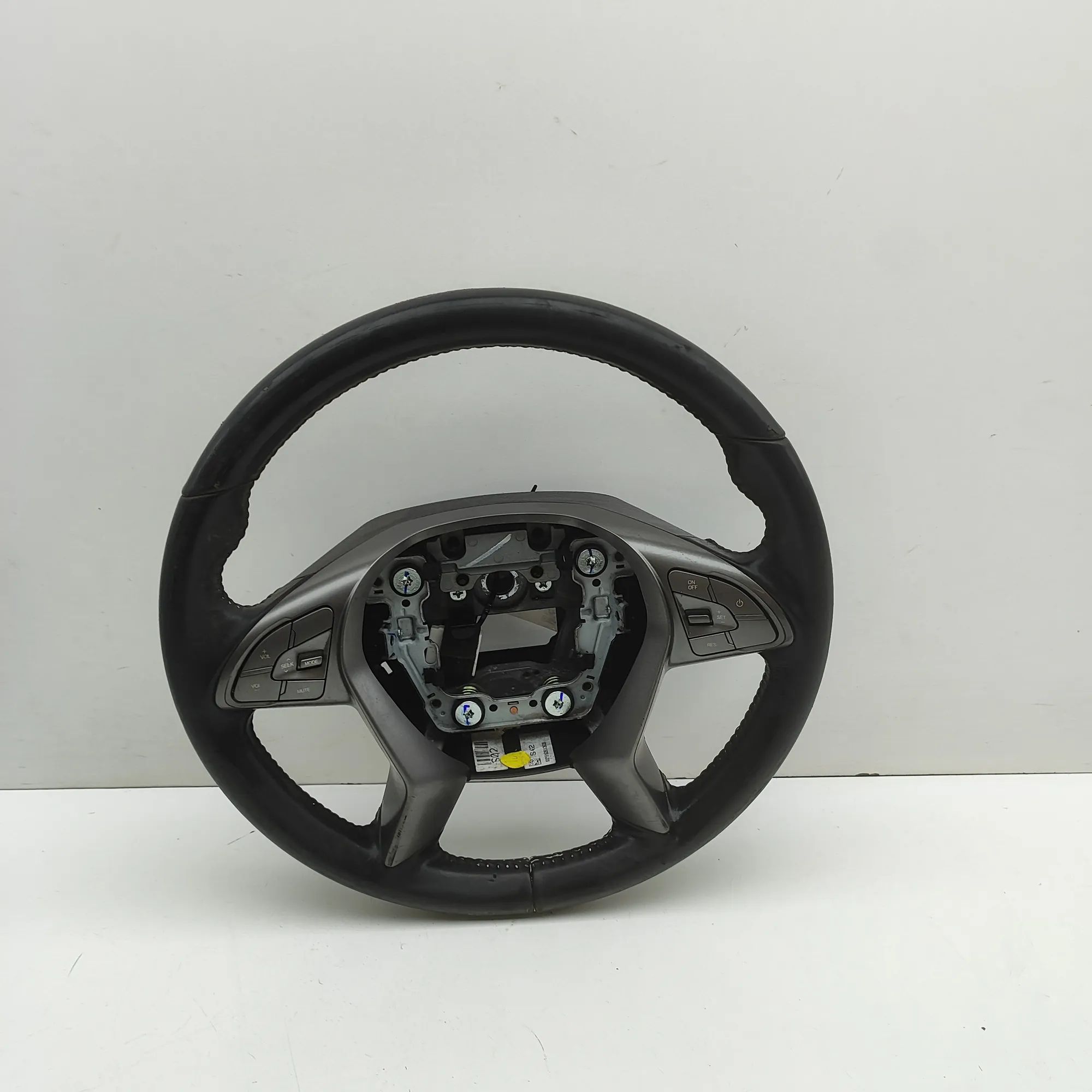 Ssangyong Rexton steering wheel Steering Wheel — SSANGYONG REXTON (W) (2012-......