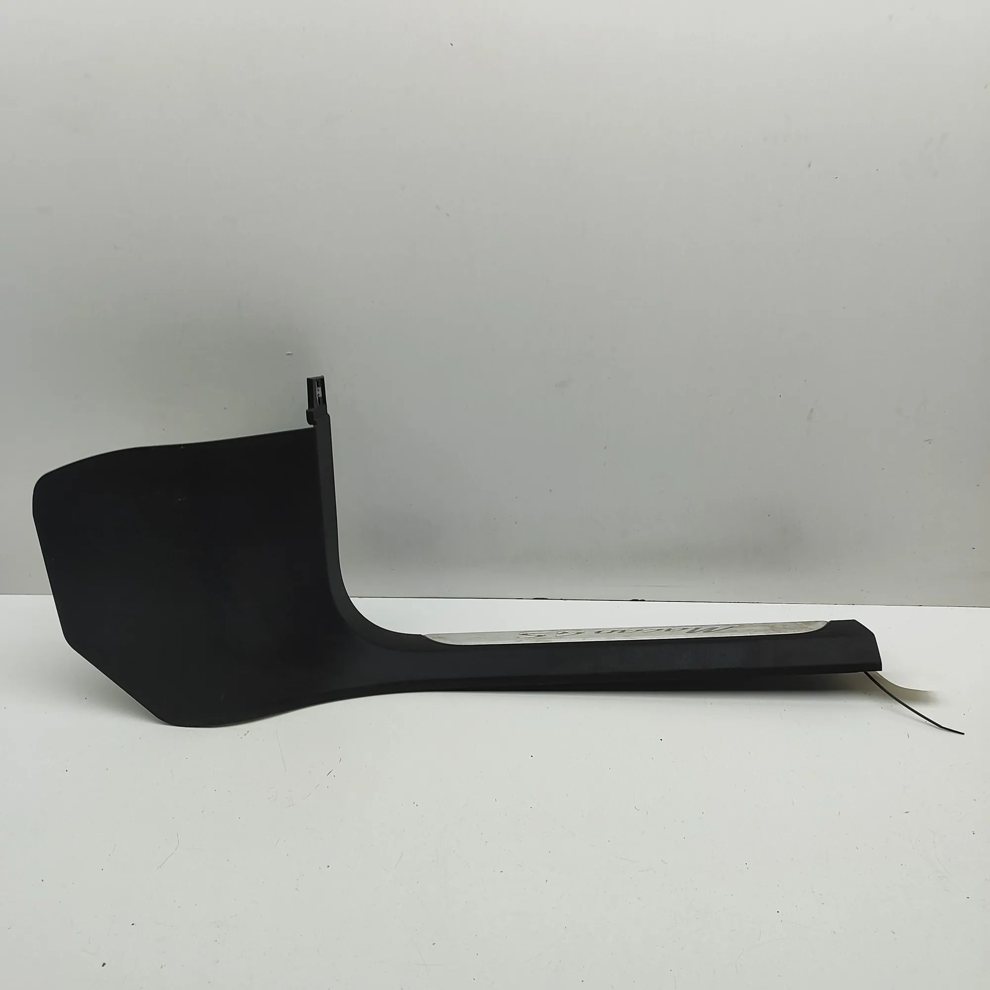 Porsche Macan (XAB) Interior sill trim — front right Interior sill trim — front right — PORSCHE MACA...