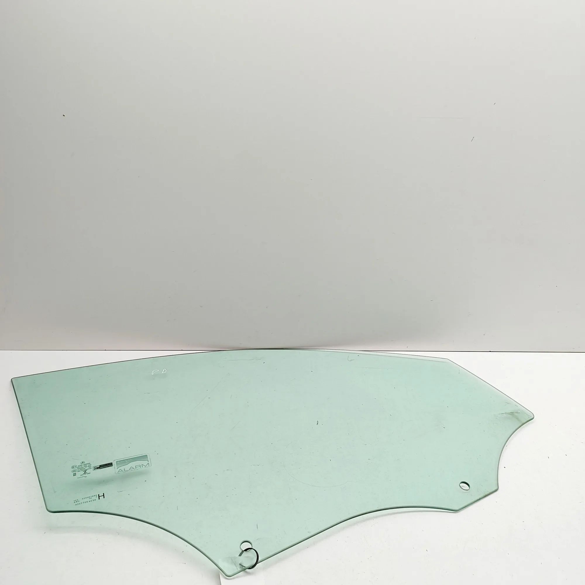 Mercedes-Benz GLA / EQA (H247) Front Right Door Window Front Right Door Window — MERCEDES BENZ GLA (H2...