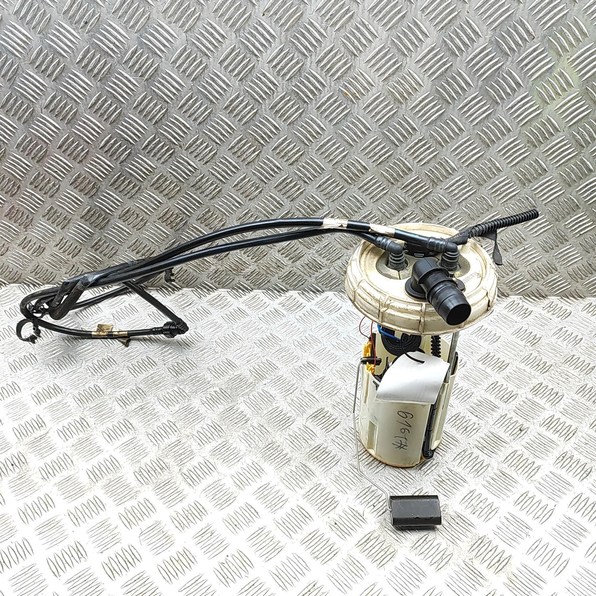 Iveco Daily Fuel Tank Pump Fuel Tank Pump — IVECO DAILY (VI Flatbed) (2014...