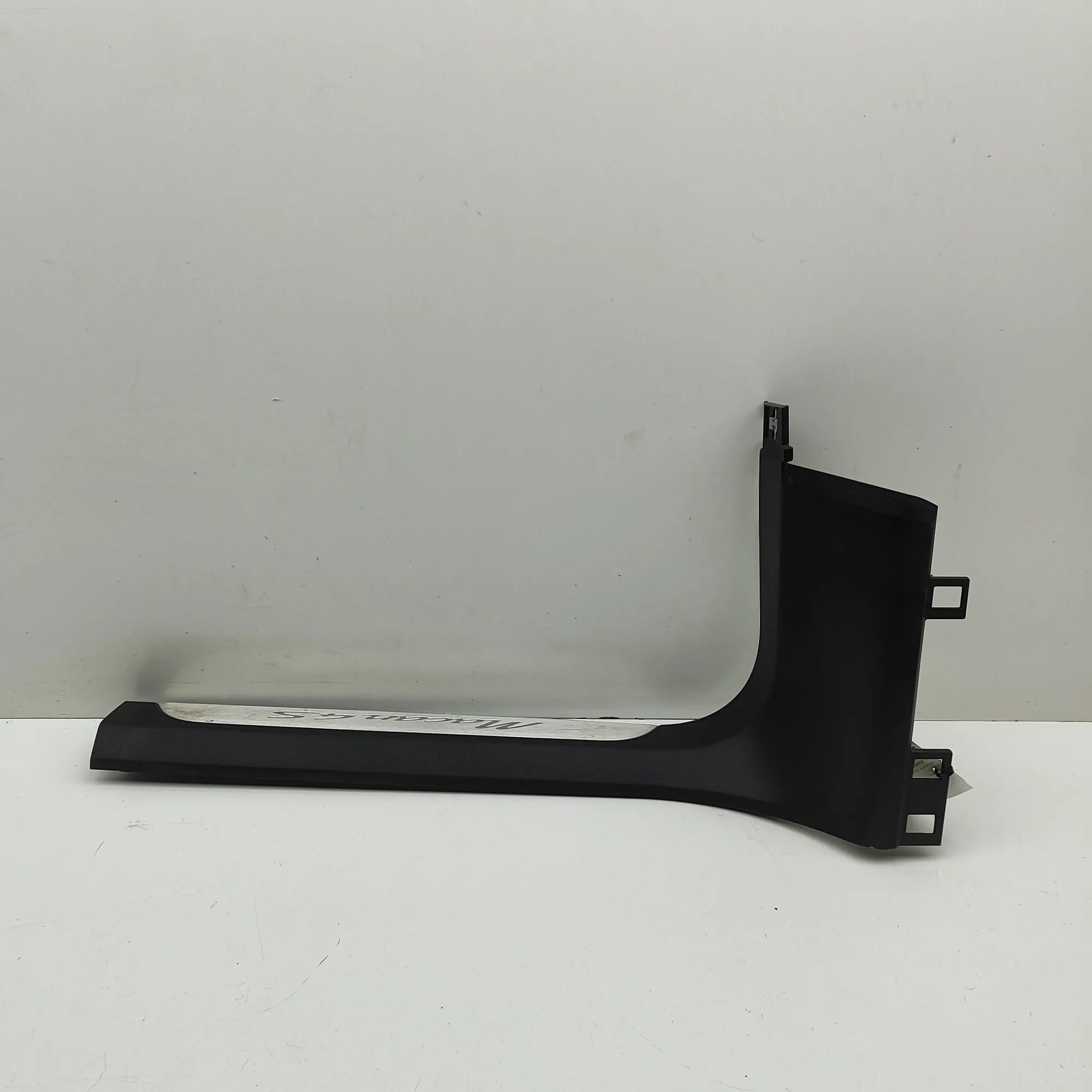 Porsche Macan (XAB) Interior sill trim — front left Interior sill trim — front left — PORSCHE MACAN...