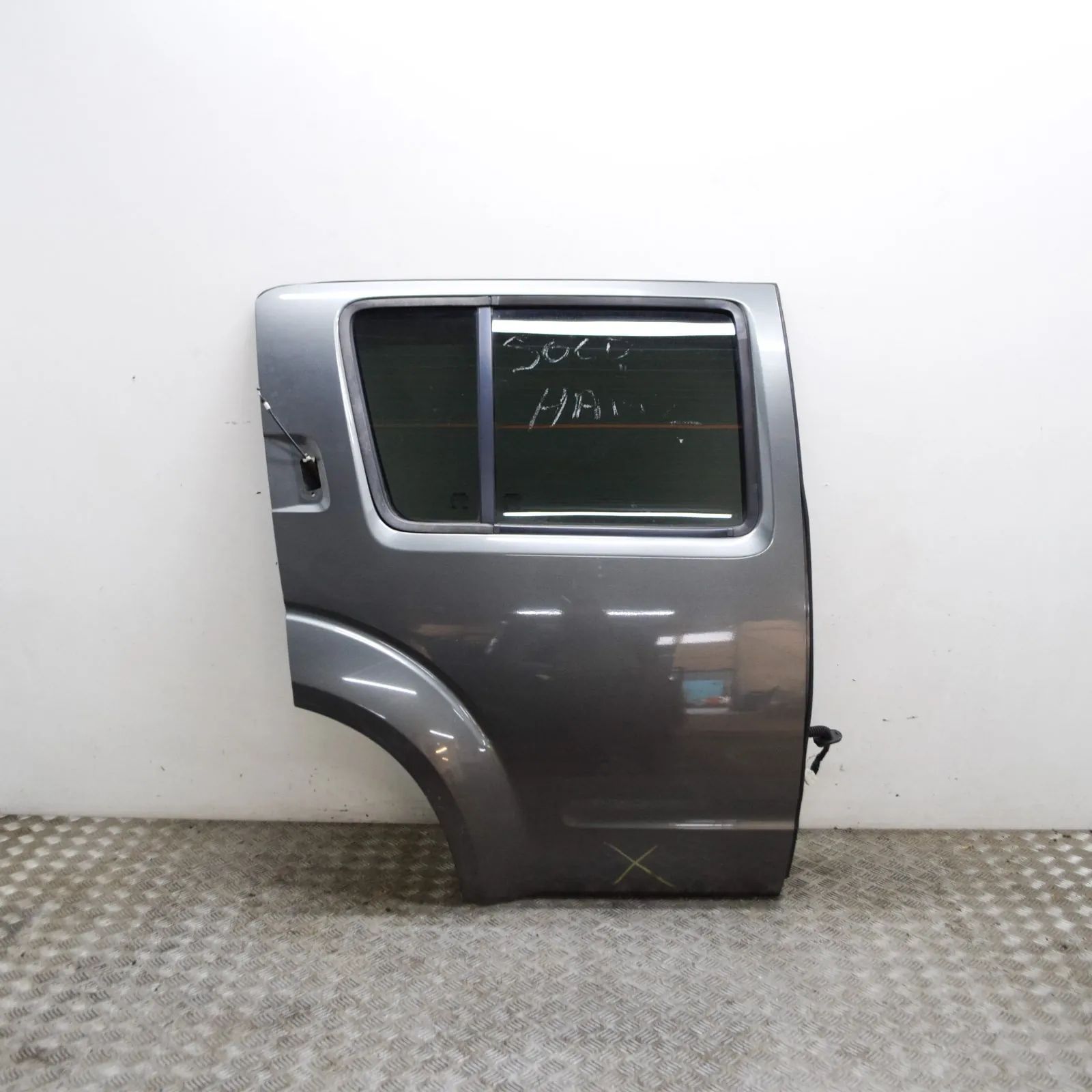 Nissan Pathfinder (R51) Door — rear right Door — rear right — NISSAN PATHFINDER (III R51)...