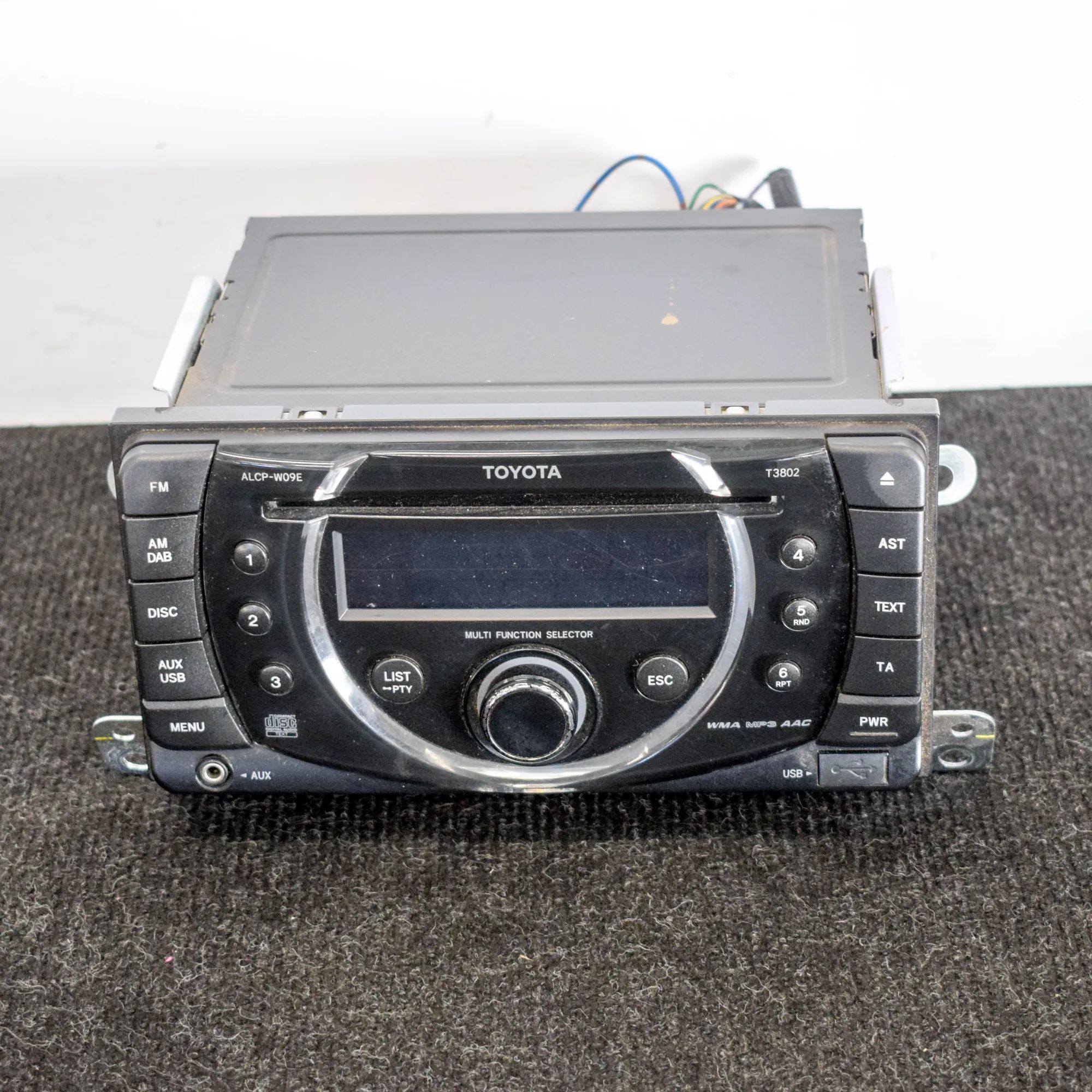 Toyota Hilux Radio/CD head unit Radio/CD head unit — TOYOTA HILUX (VII Pick-up ...