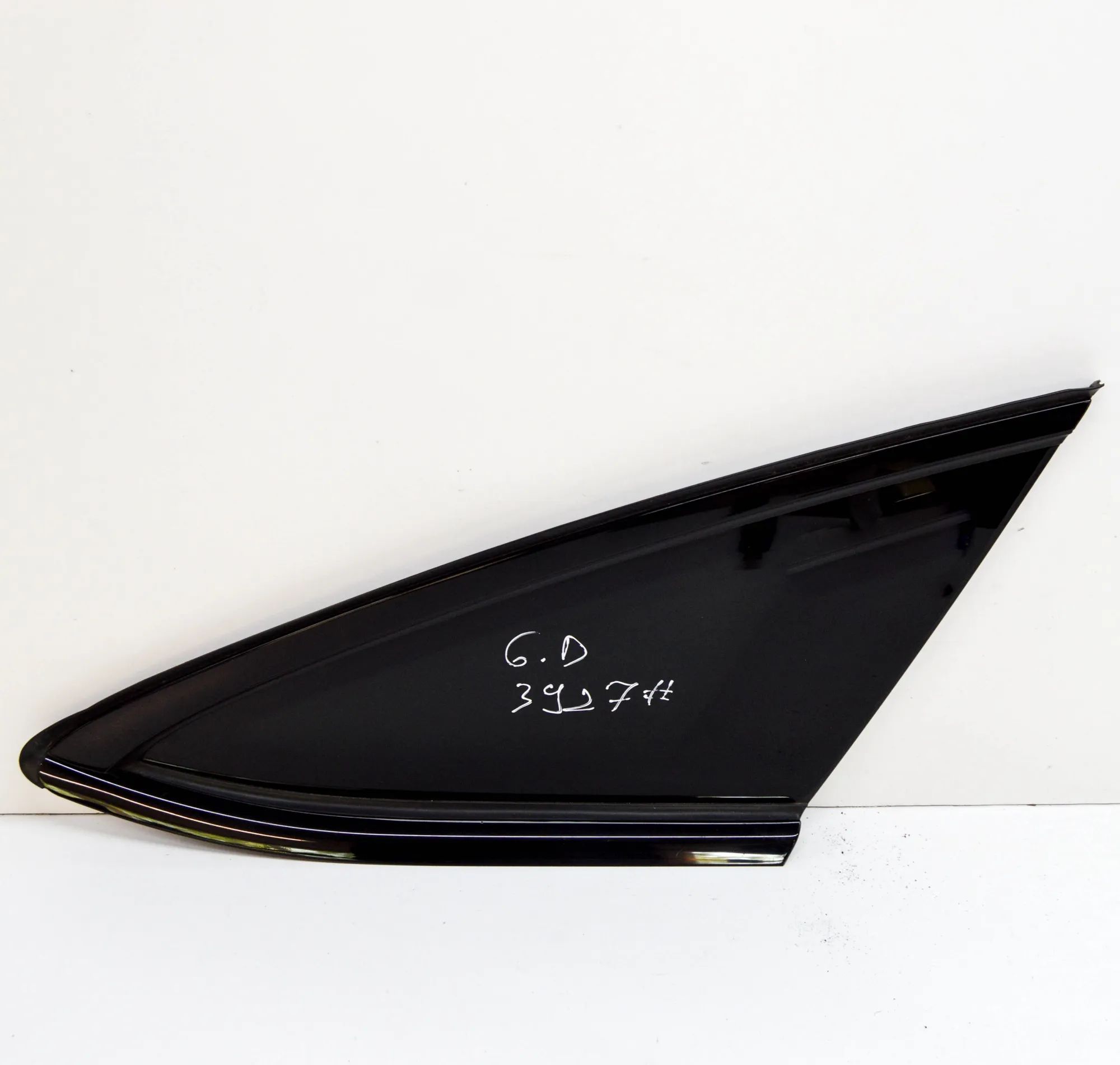 Mercedes-Benz ML / GLE (W166) Rear Right Quarter Window Rear Right Quarter Window — MERCEDES BENZ GLE (...