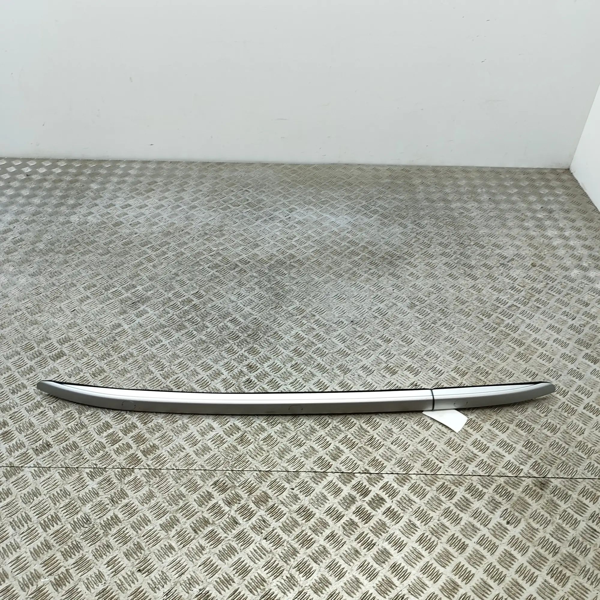 Kia Ceed (CD) Right Side Roof Rail Right Side Roof Rail — KIA XCEED (CD) (2020-......