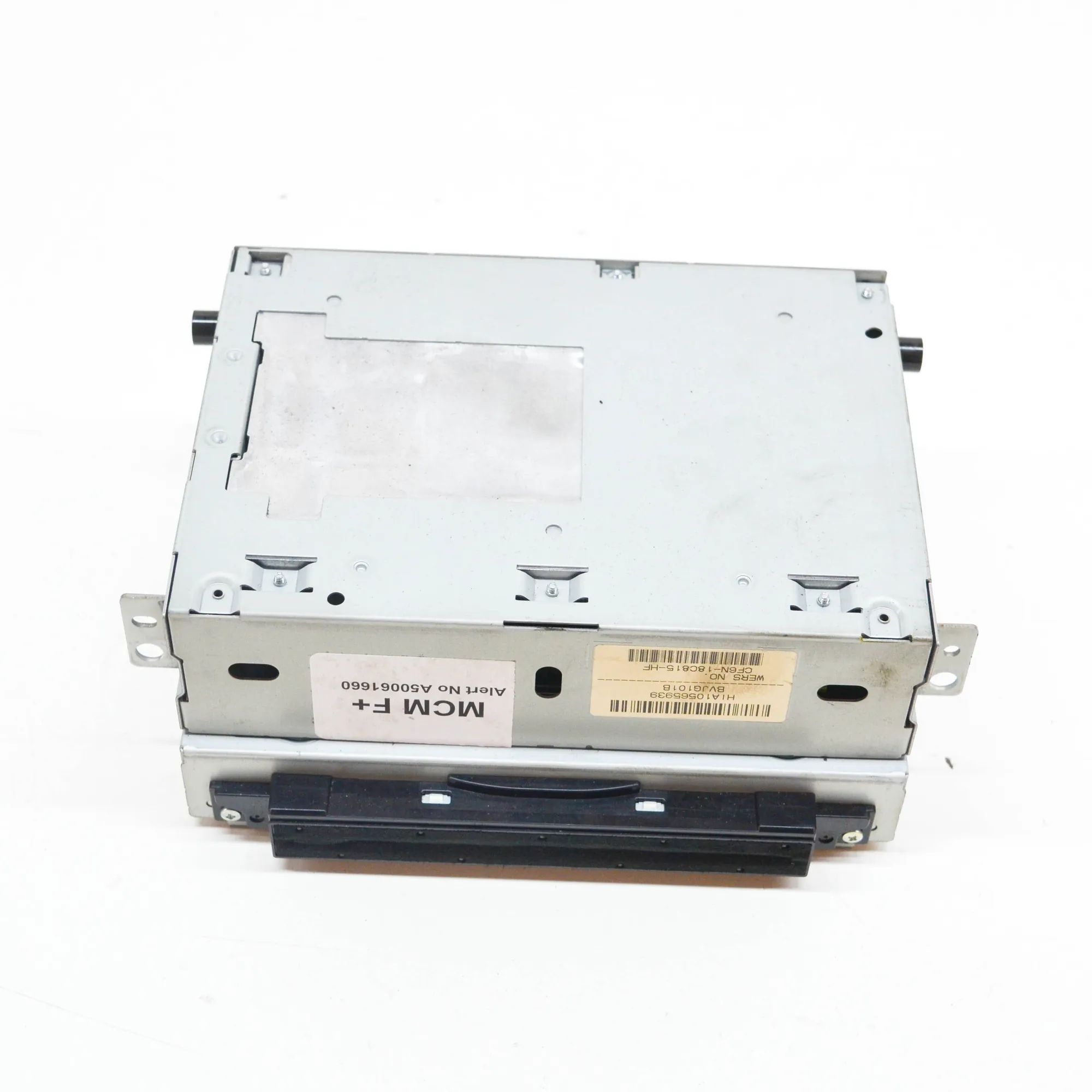 Land Rover Discovery Radio / CD / navigation head unit Radio / CD / navigation head unit — LAND ROVER ...