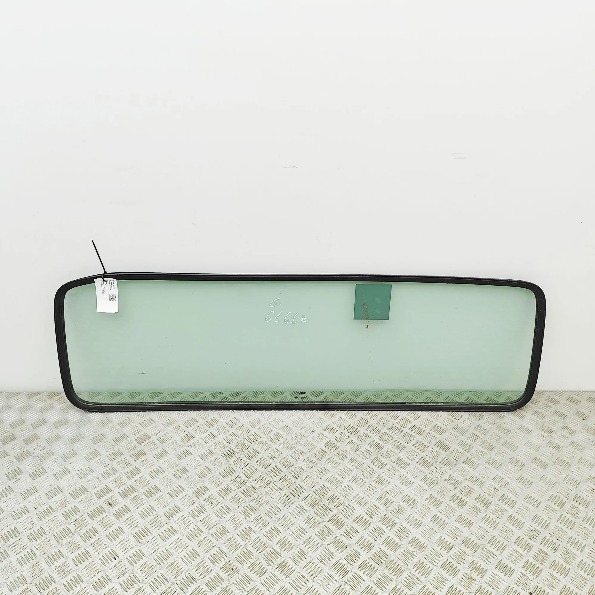Iveco Daily Rear Window glass Rear window glass — IVECO DAILY (VI Flatbed) (2...