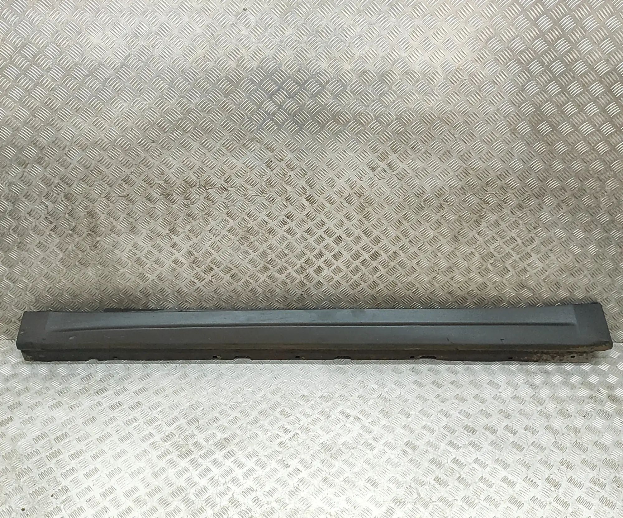 Alfa-Romeo Stelvio Left Side Plastic Sideskirt Cover Left Side Plastic Sideskirt Cover — ALFA ROMEO ...