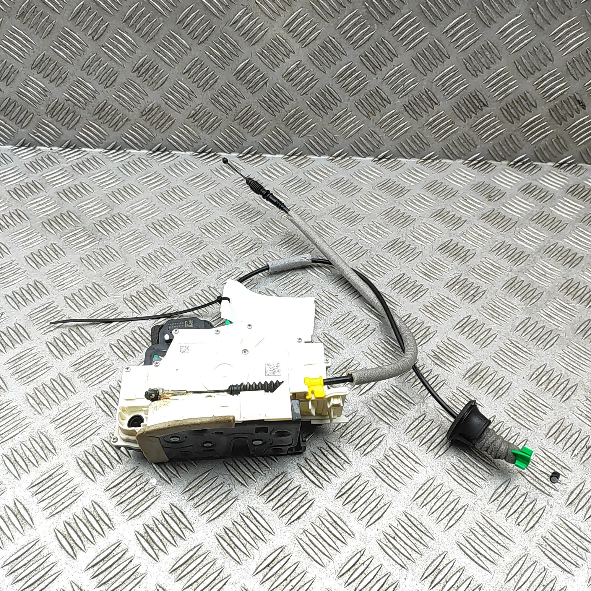 Audi Q5 (GU) Door lock — front right Door lock — front right — AUDI Q5 (GUB) (2025-....